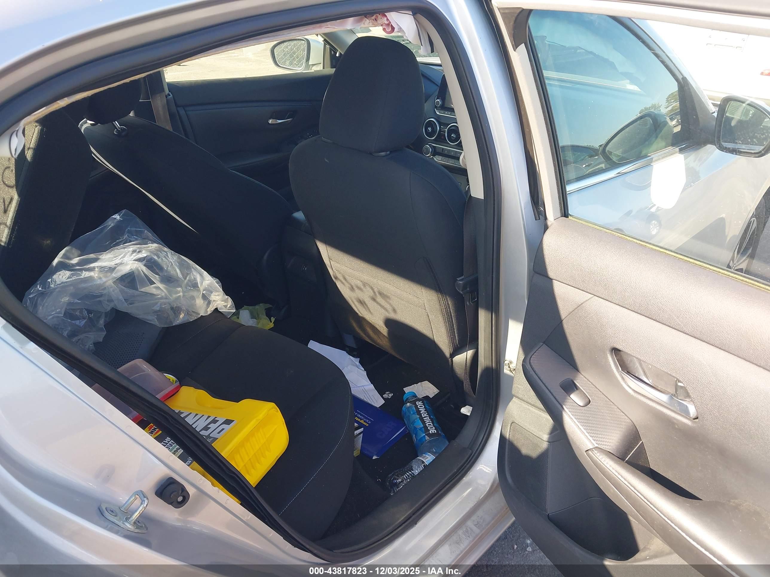 NISSAN SENTRA image 8
