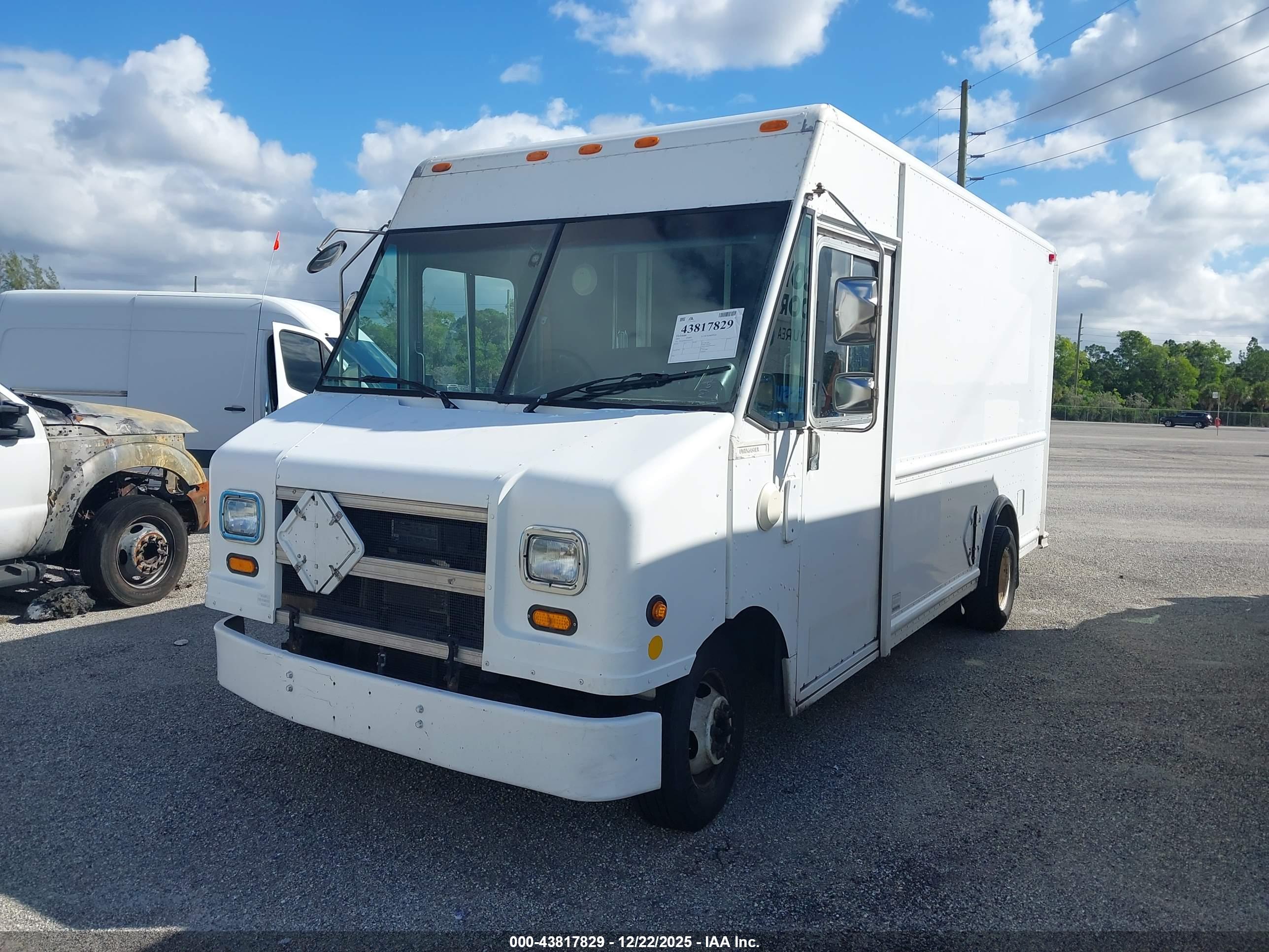 FORD E-350 image 2