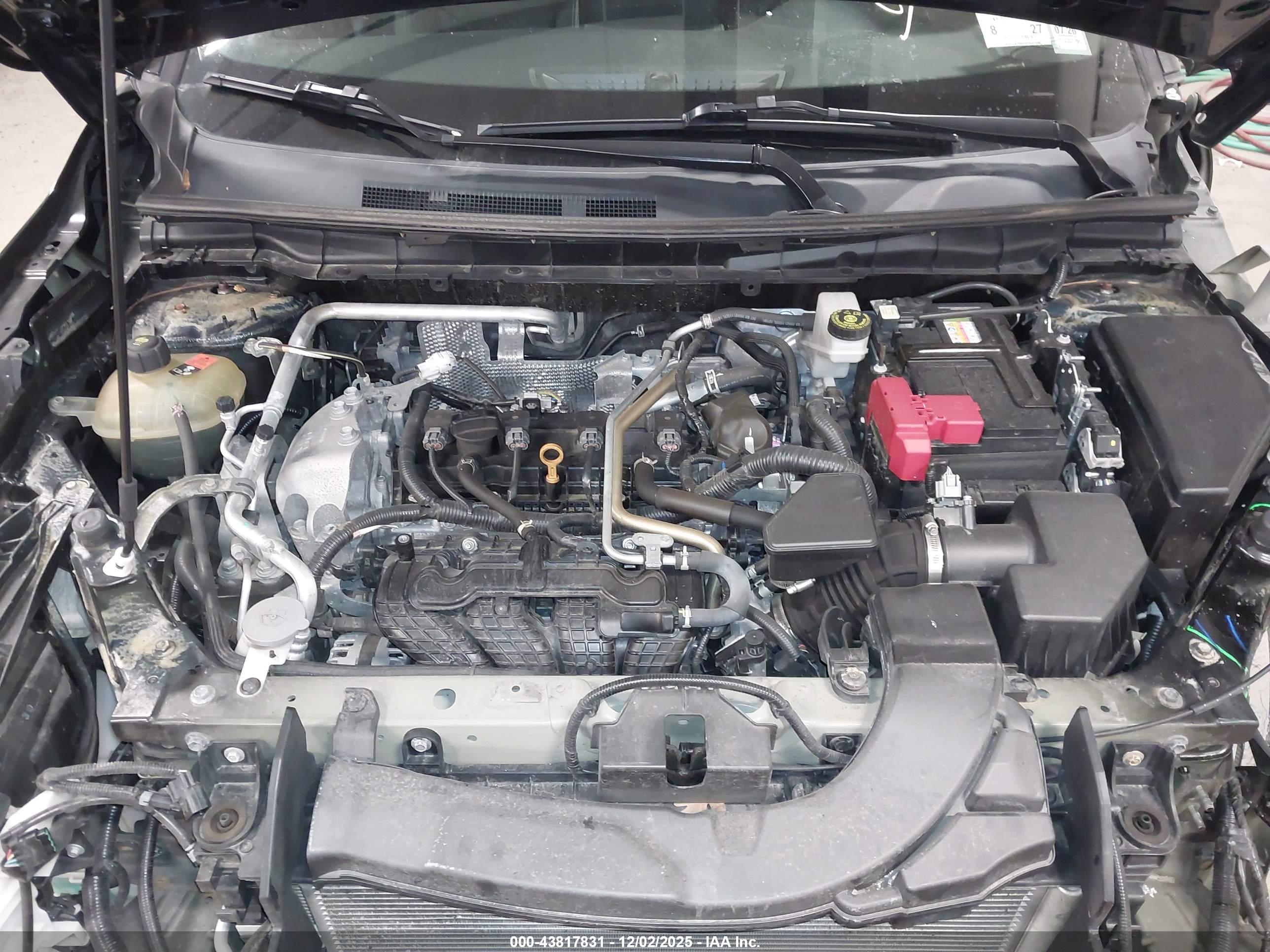 MITSUBISHI OUTLANDER image 10