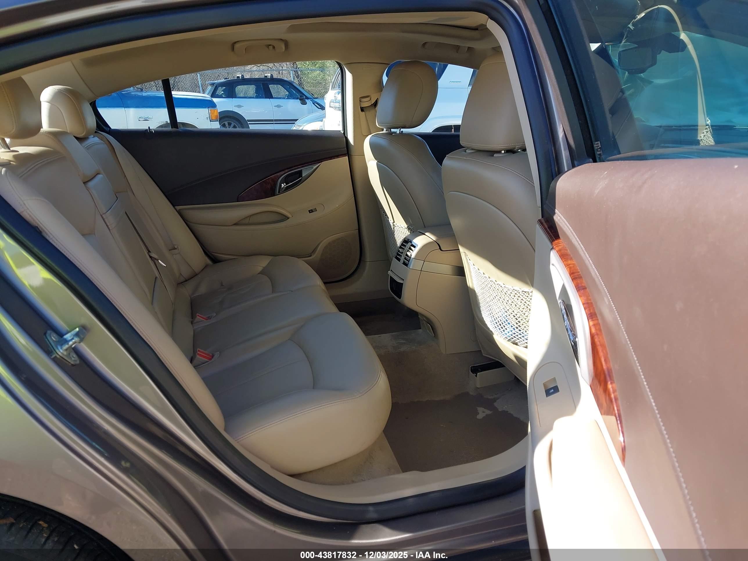 BUICK LACROSSE image 8