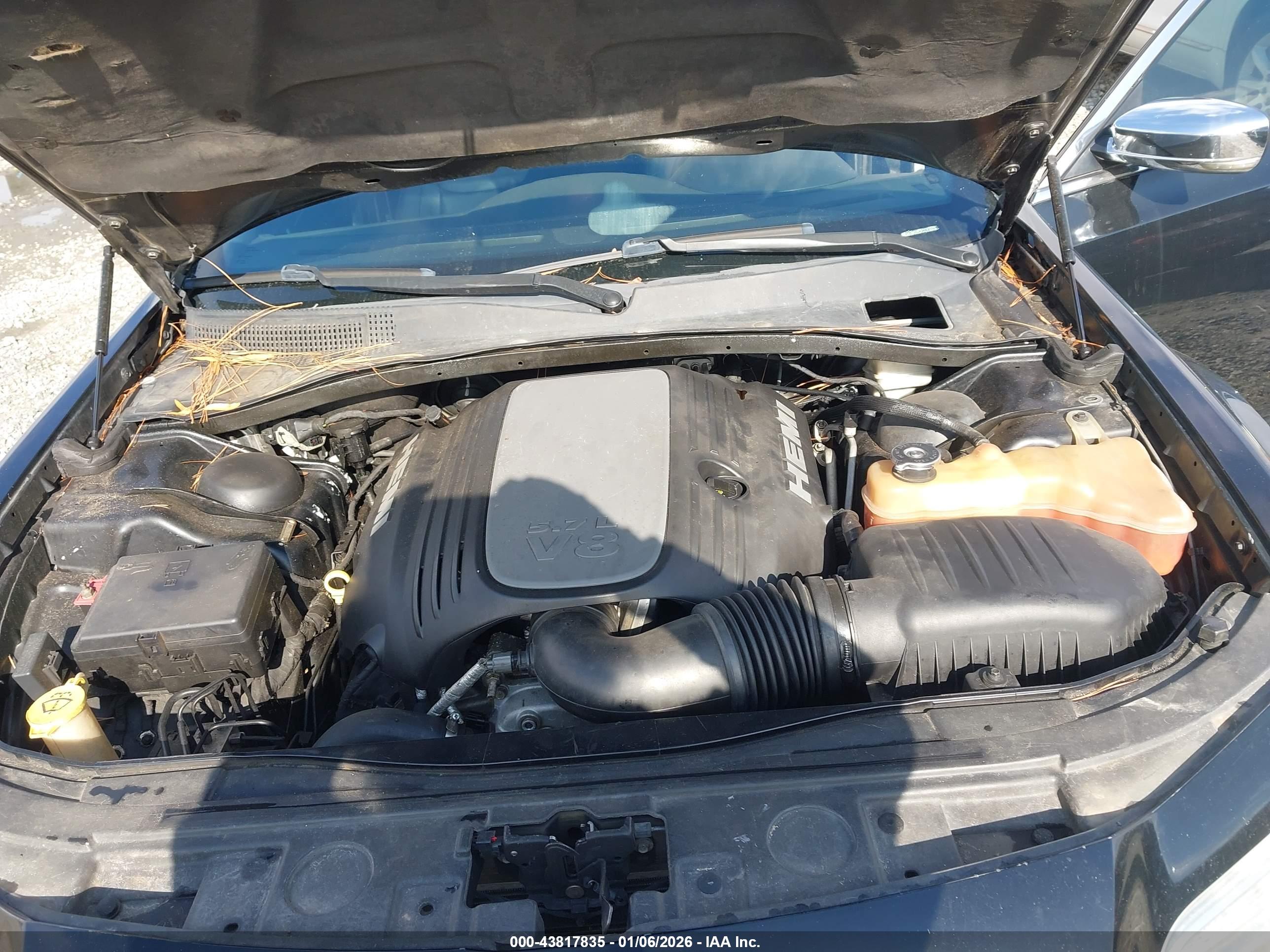 CHRYSLER 300C image 10