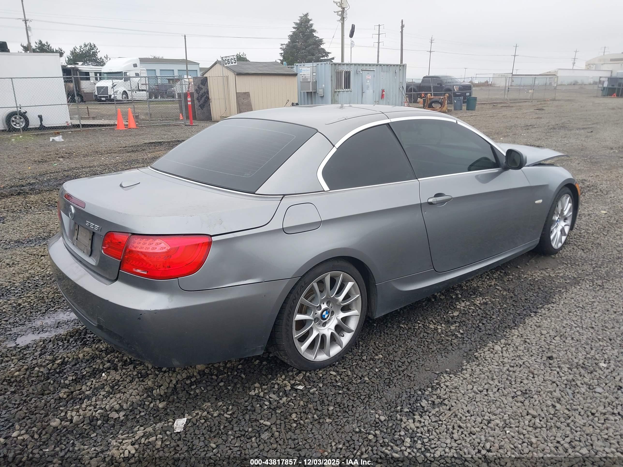 BMW 328I image 4