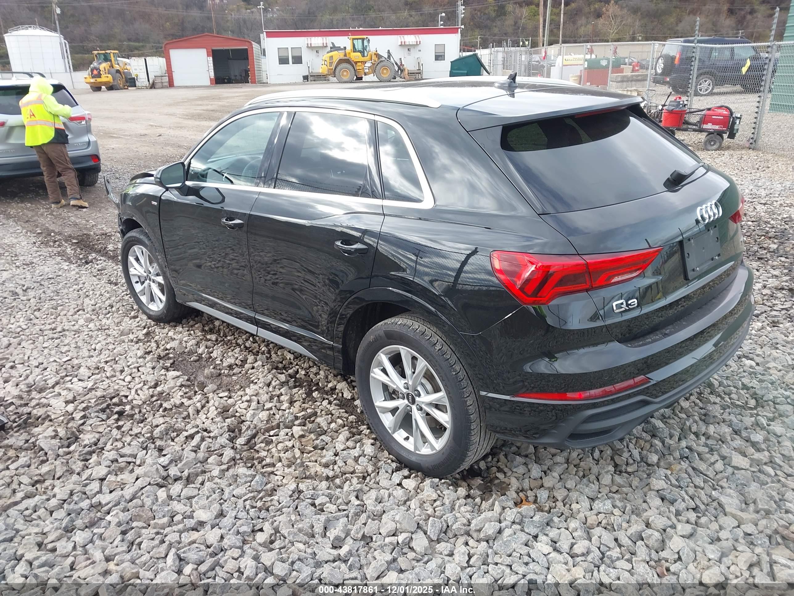 AUDI Q3 image 3