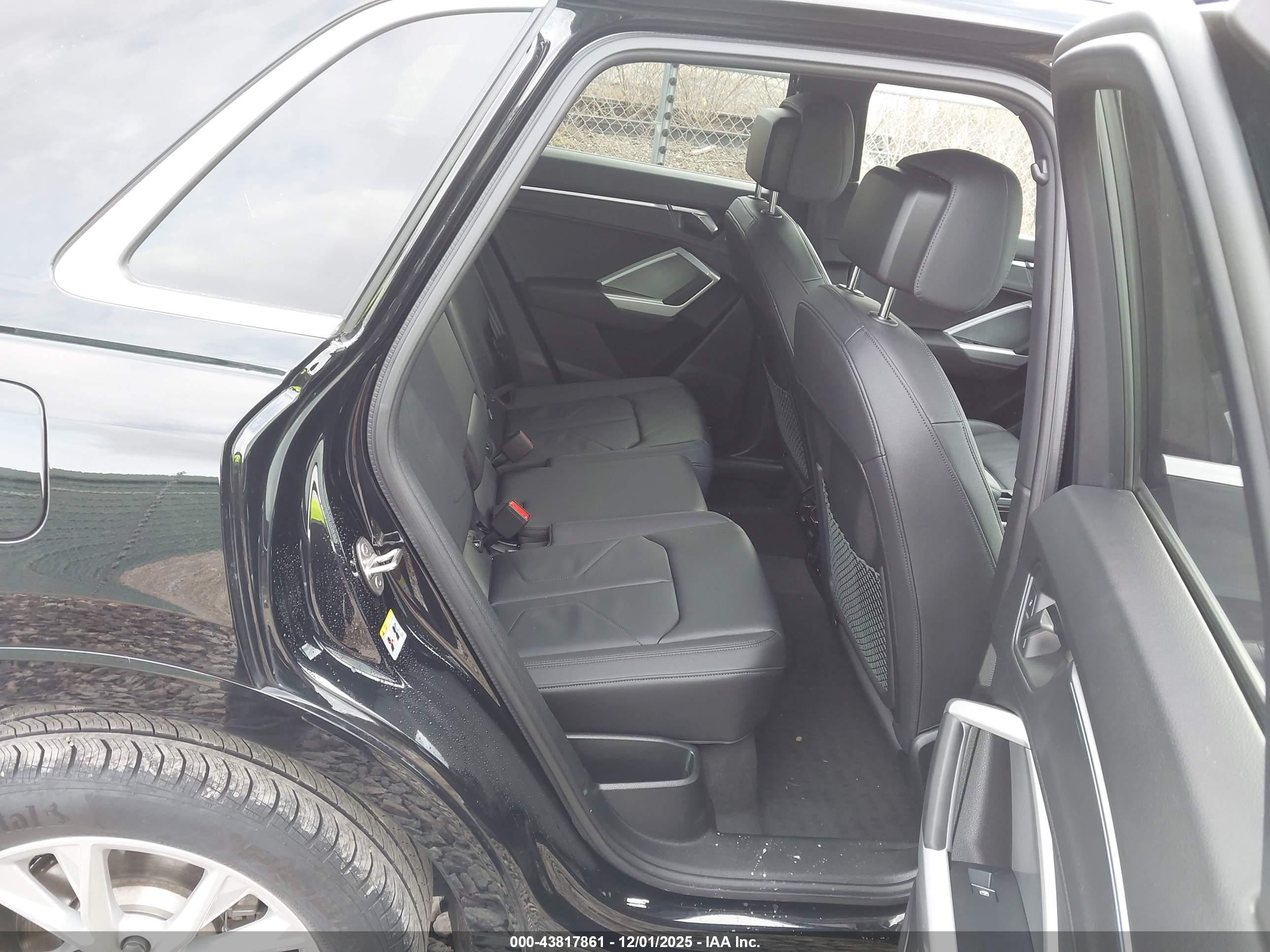 AUDI Q3 image 8
