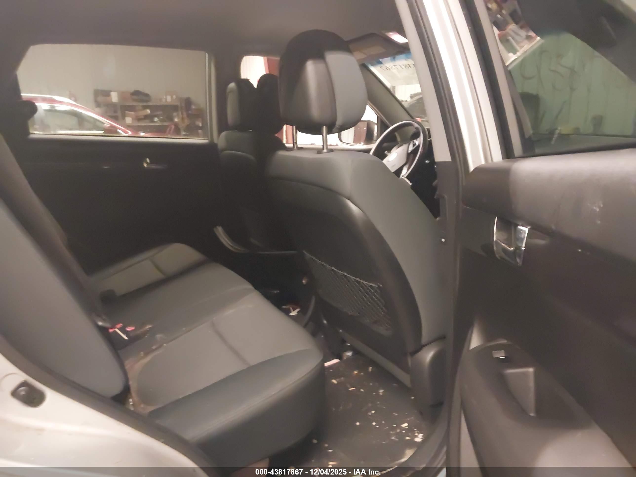 KIA SORENTO image 8