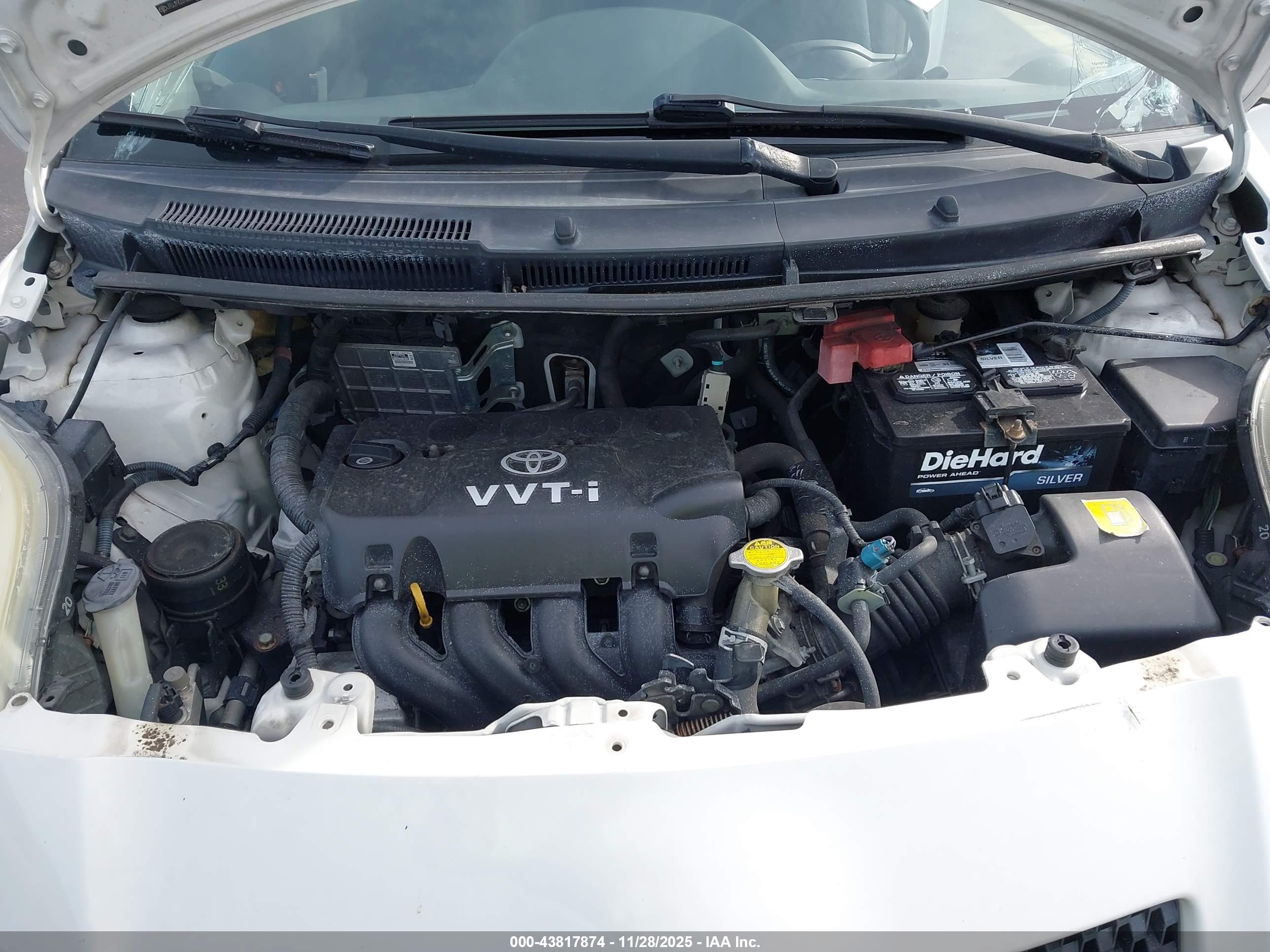 TOYOTA YARIS image 10