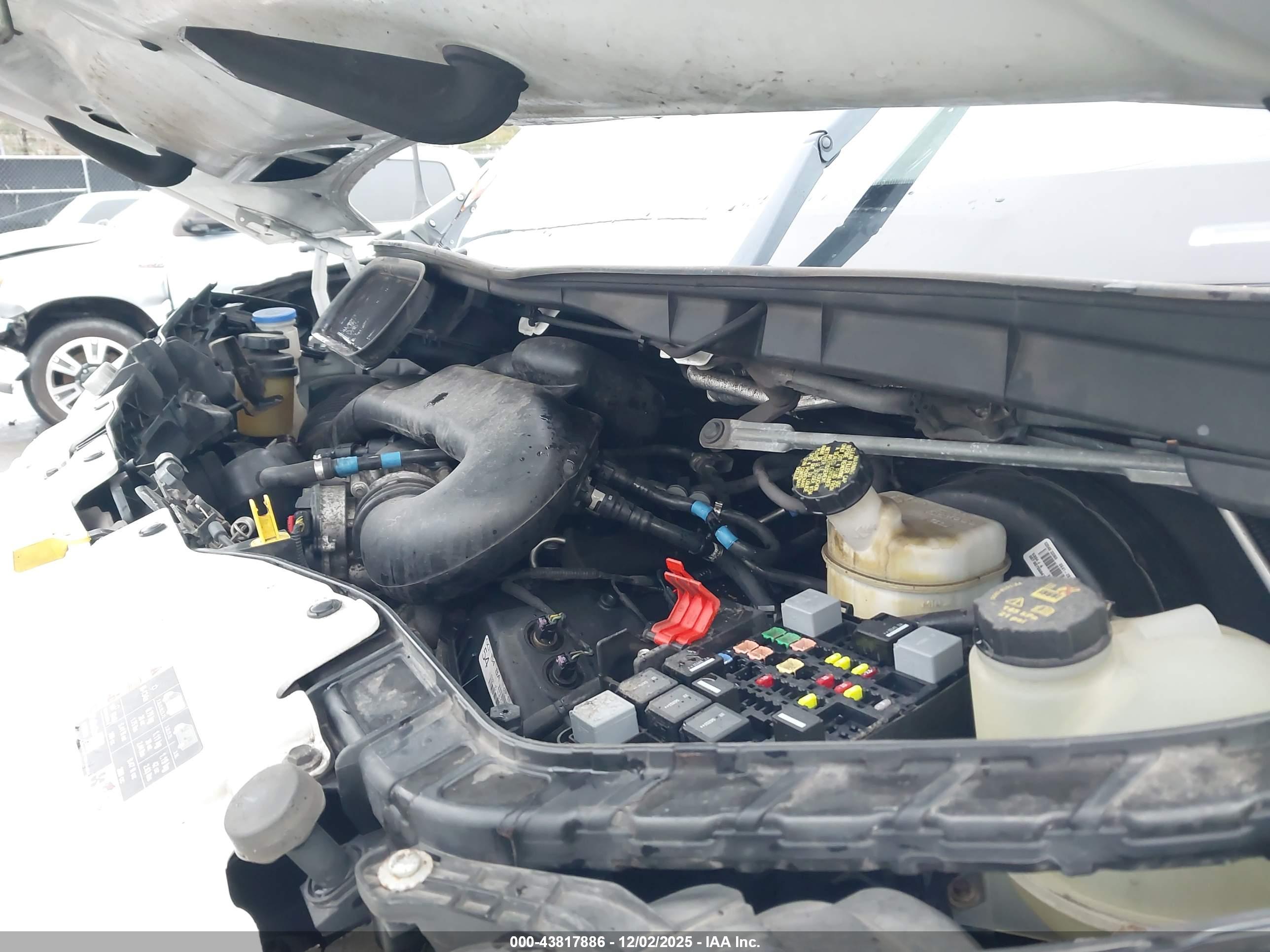 FORD TRANSIT-250 image 10