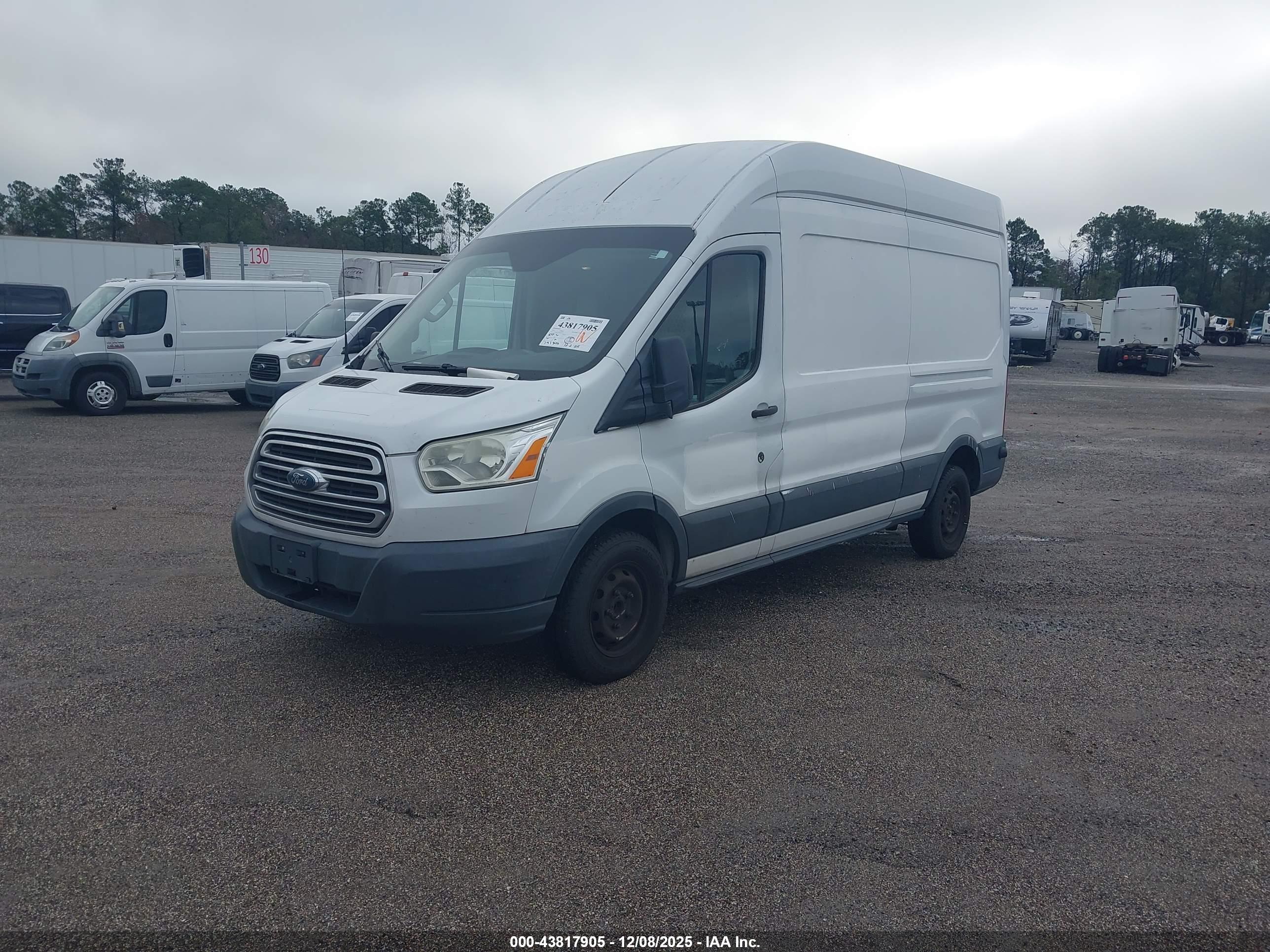 FORD TRANSIT-250 image 2