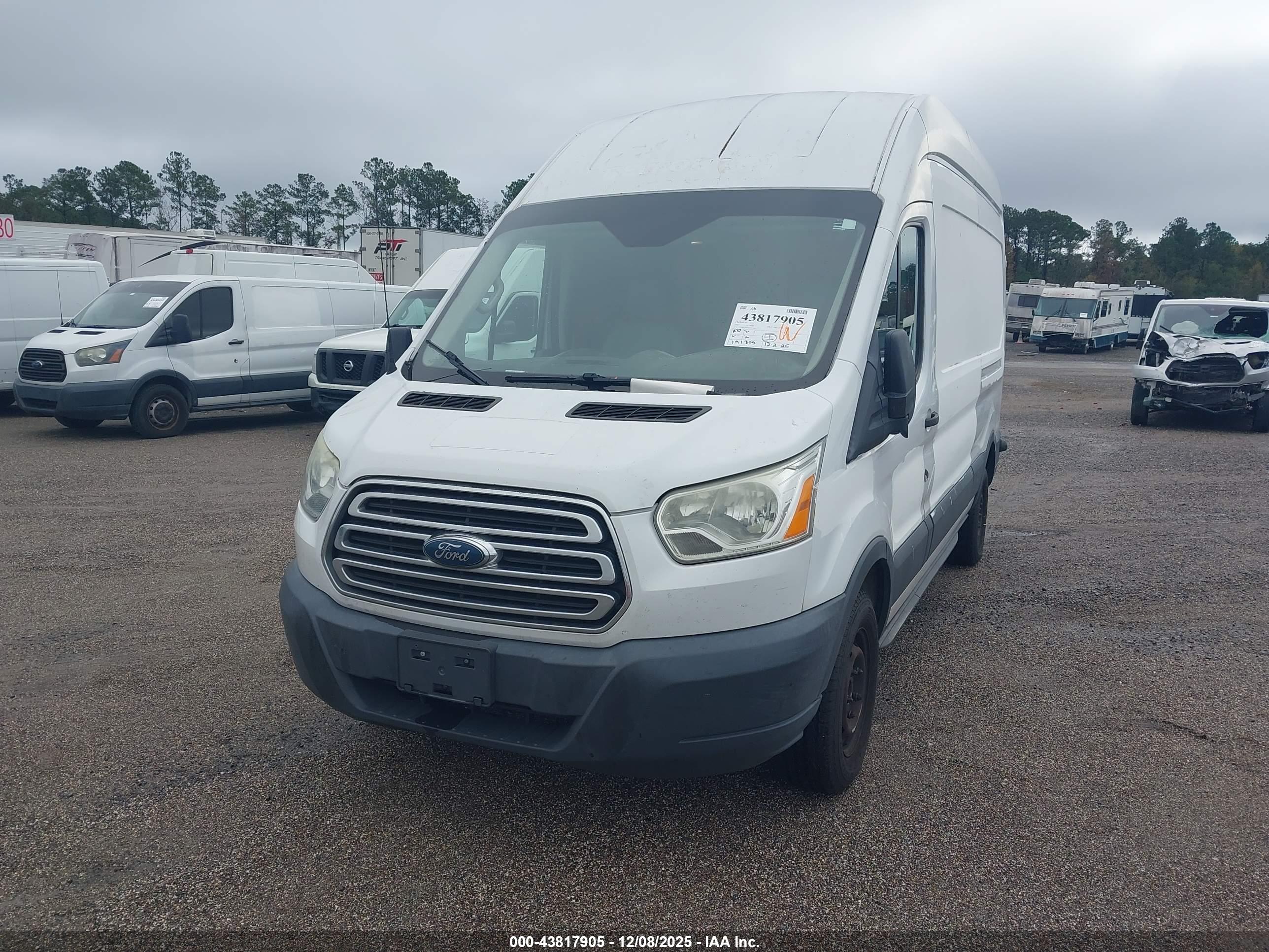 FORD TRANSIT-250 image 6