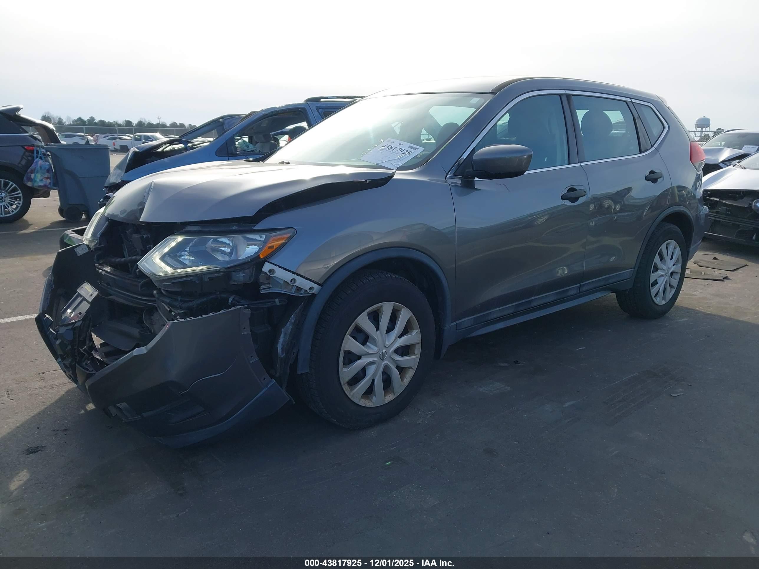 NISSAN ROGUE image 2