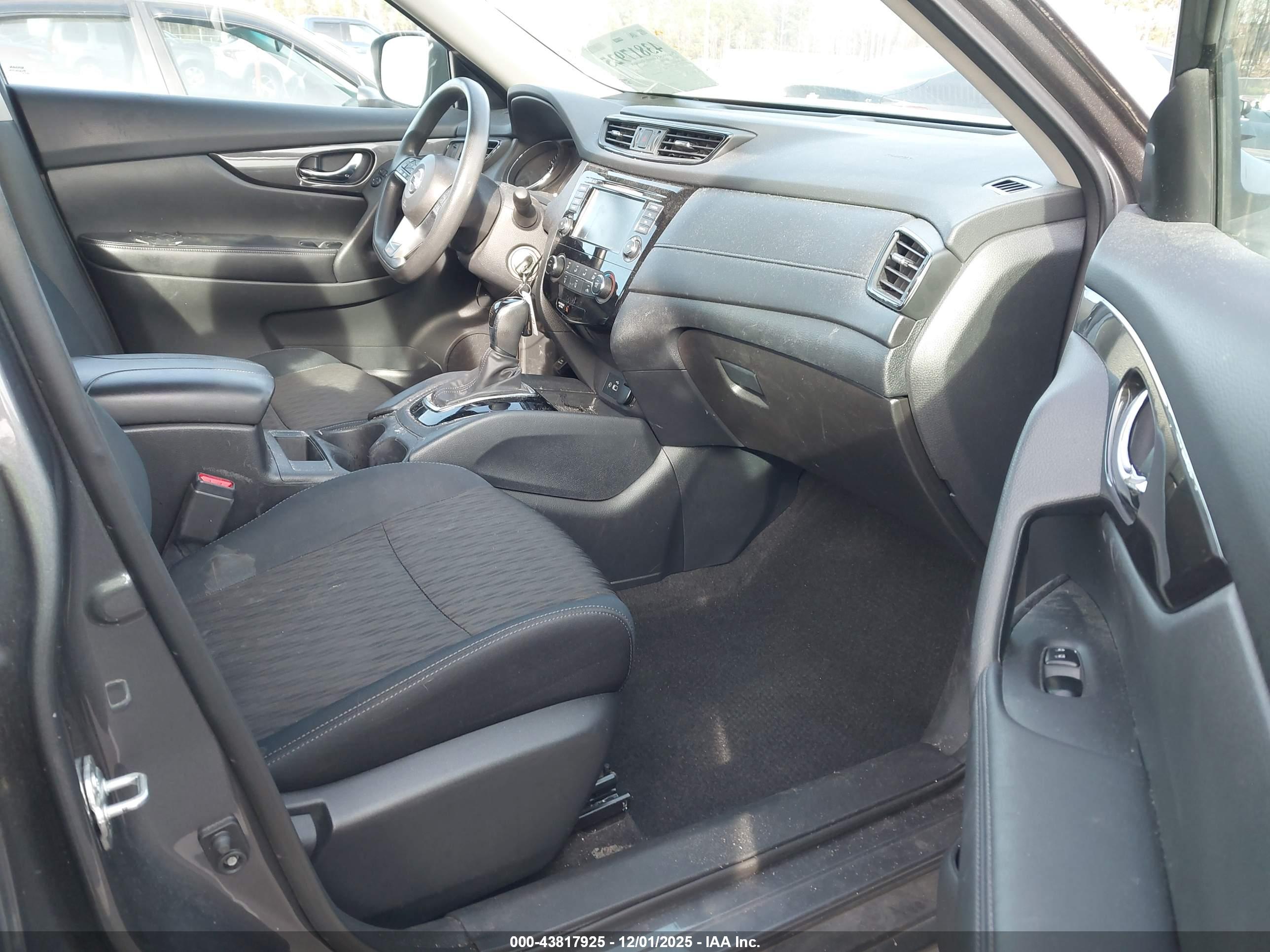 NISSAN ROGUE image 5