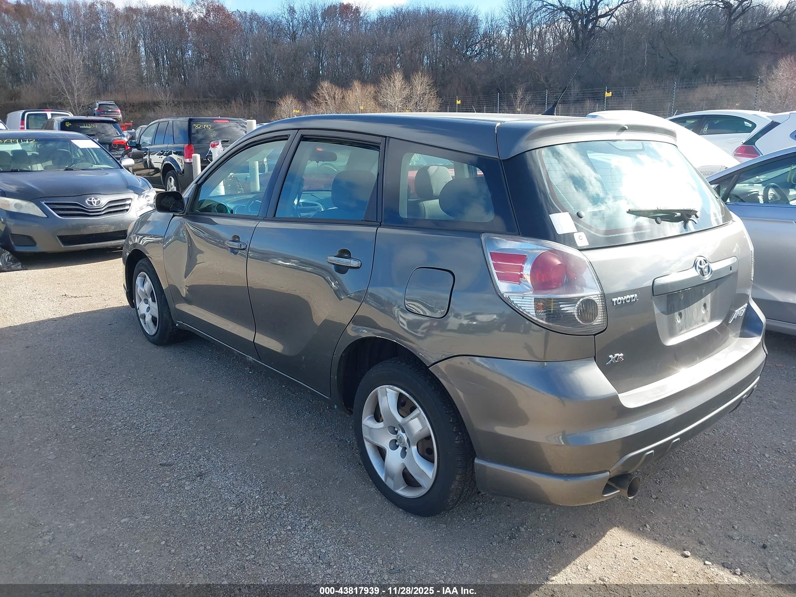 TOYOTA MATRIX image 3