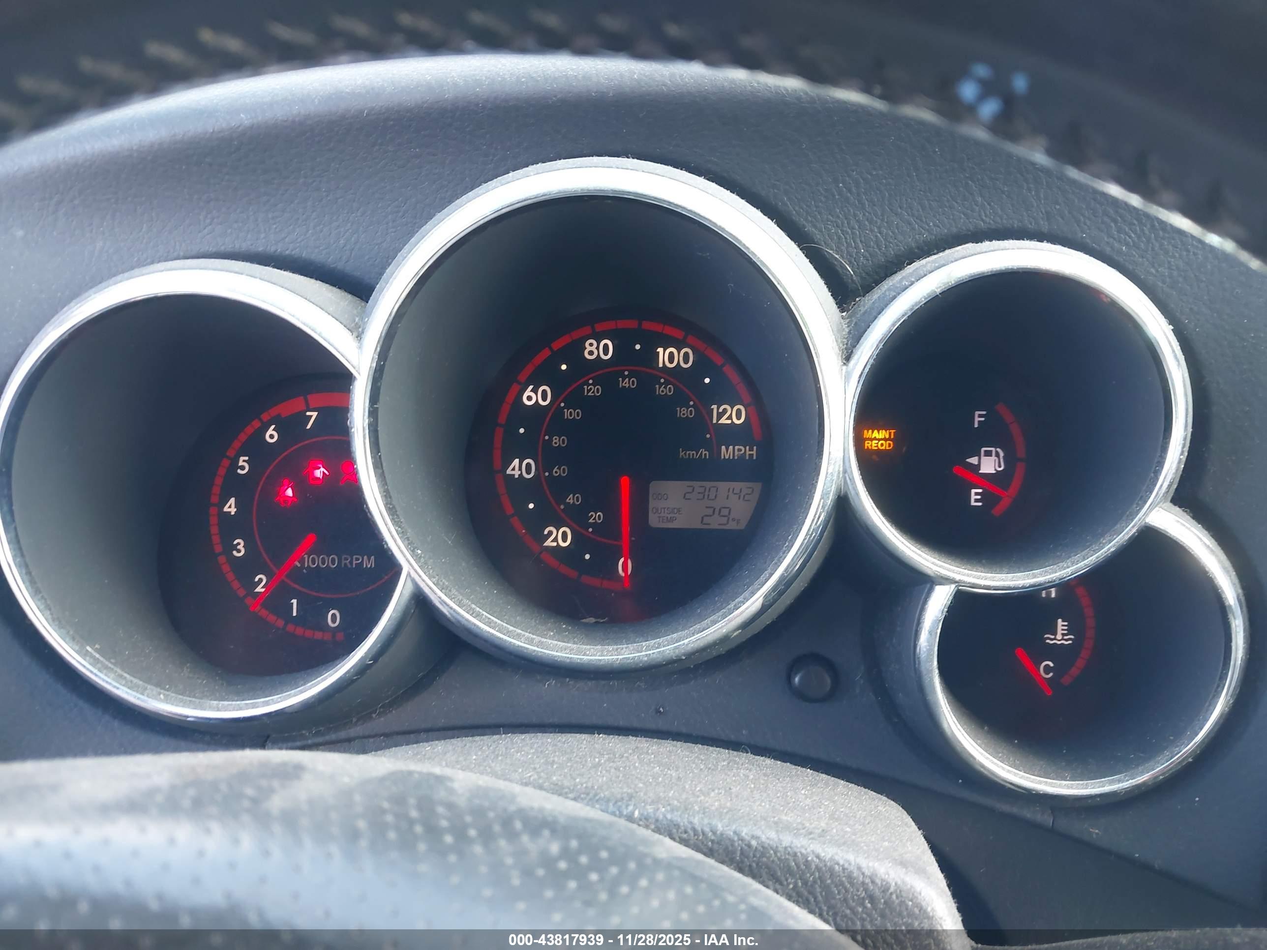 TOYOTA MATRIX image 7