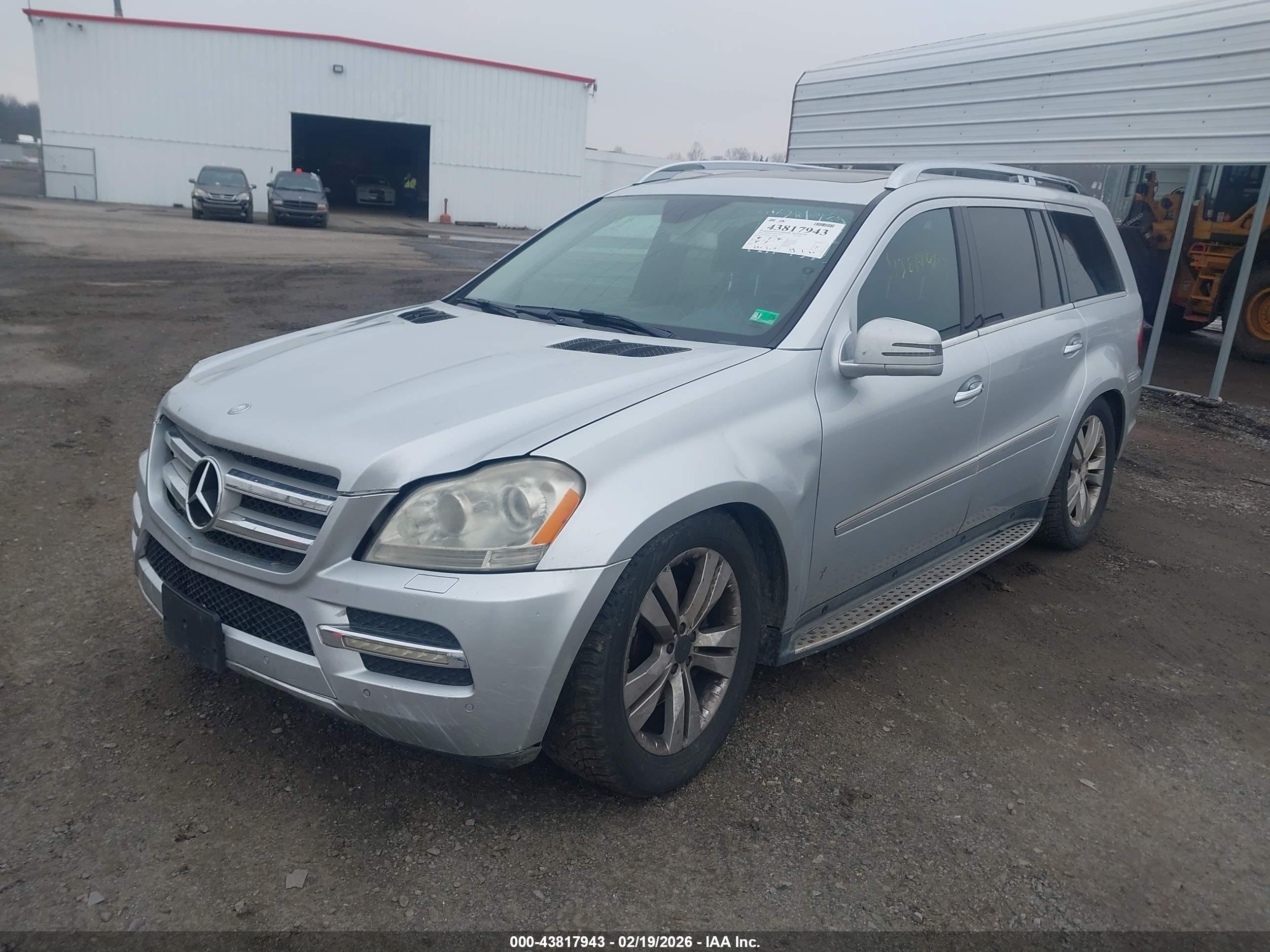 MERCEDES-BENZ GL image 2