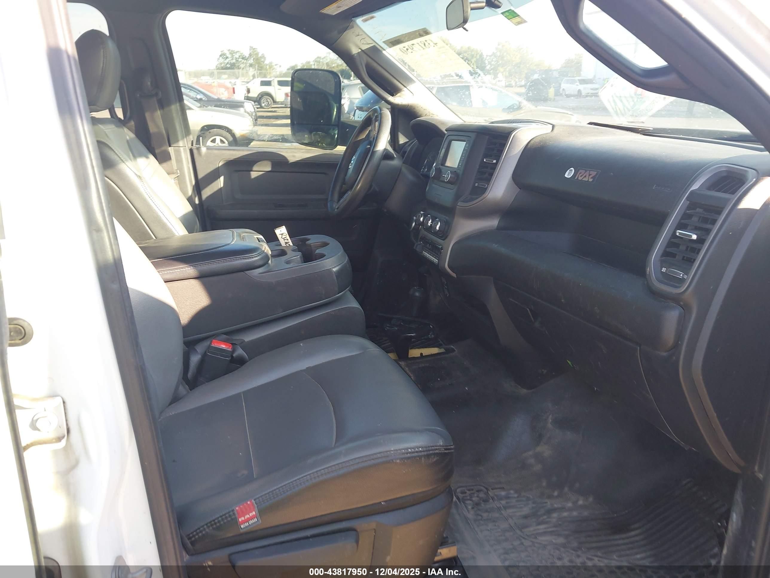 RAM 3500 image 5