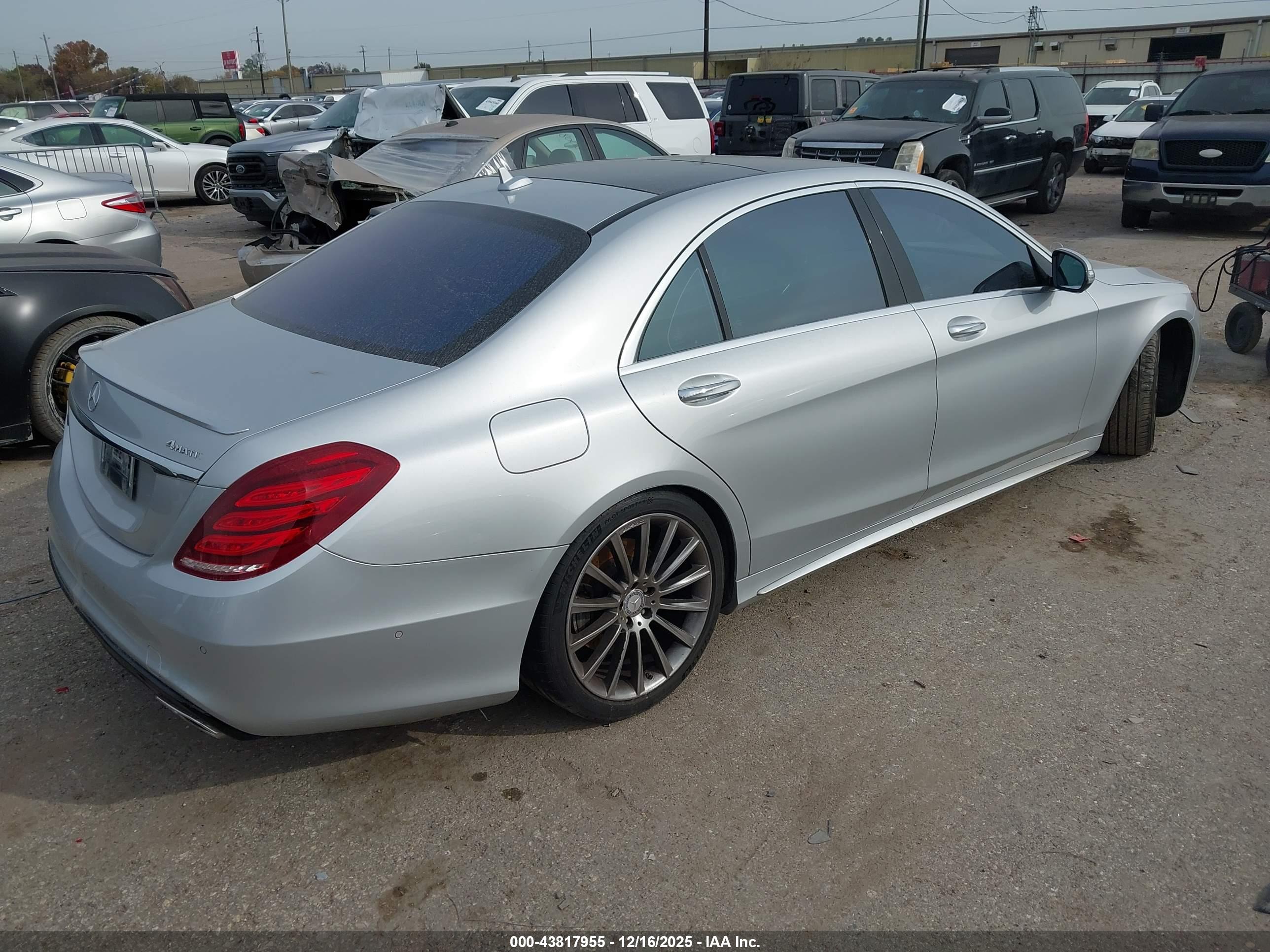 MERCEDES-BENZ S image 4
