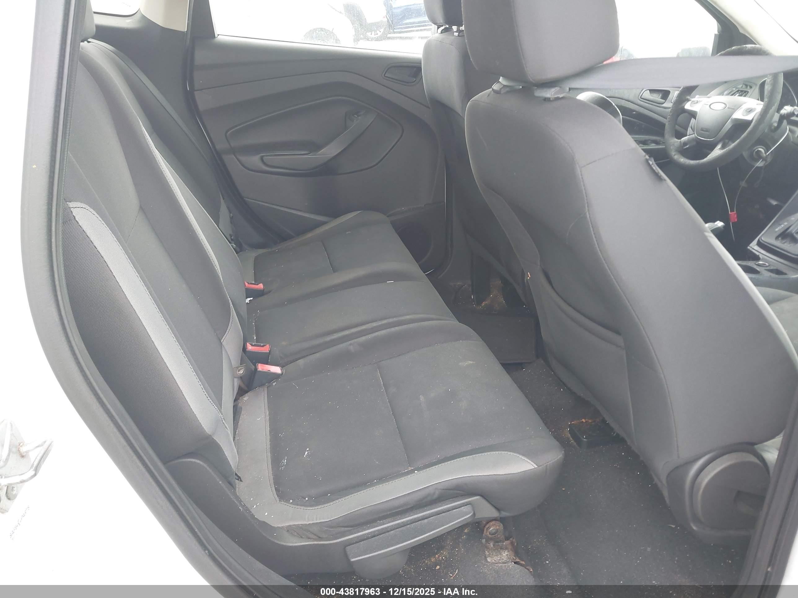 FORD ESCAPE image 8