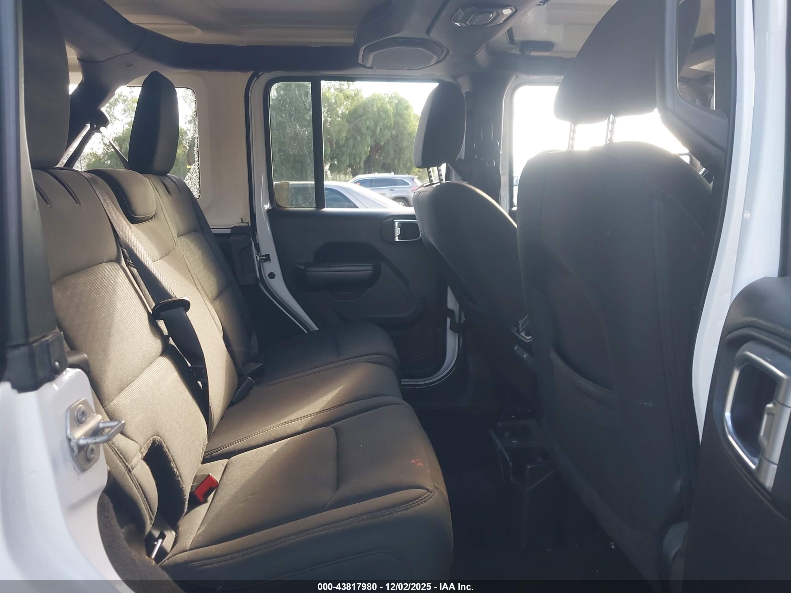 JEEP WRANGLER image 8
