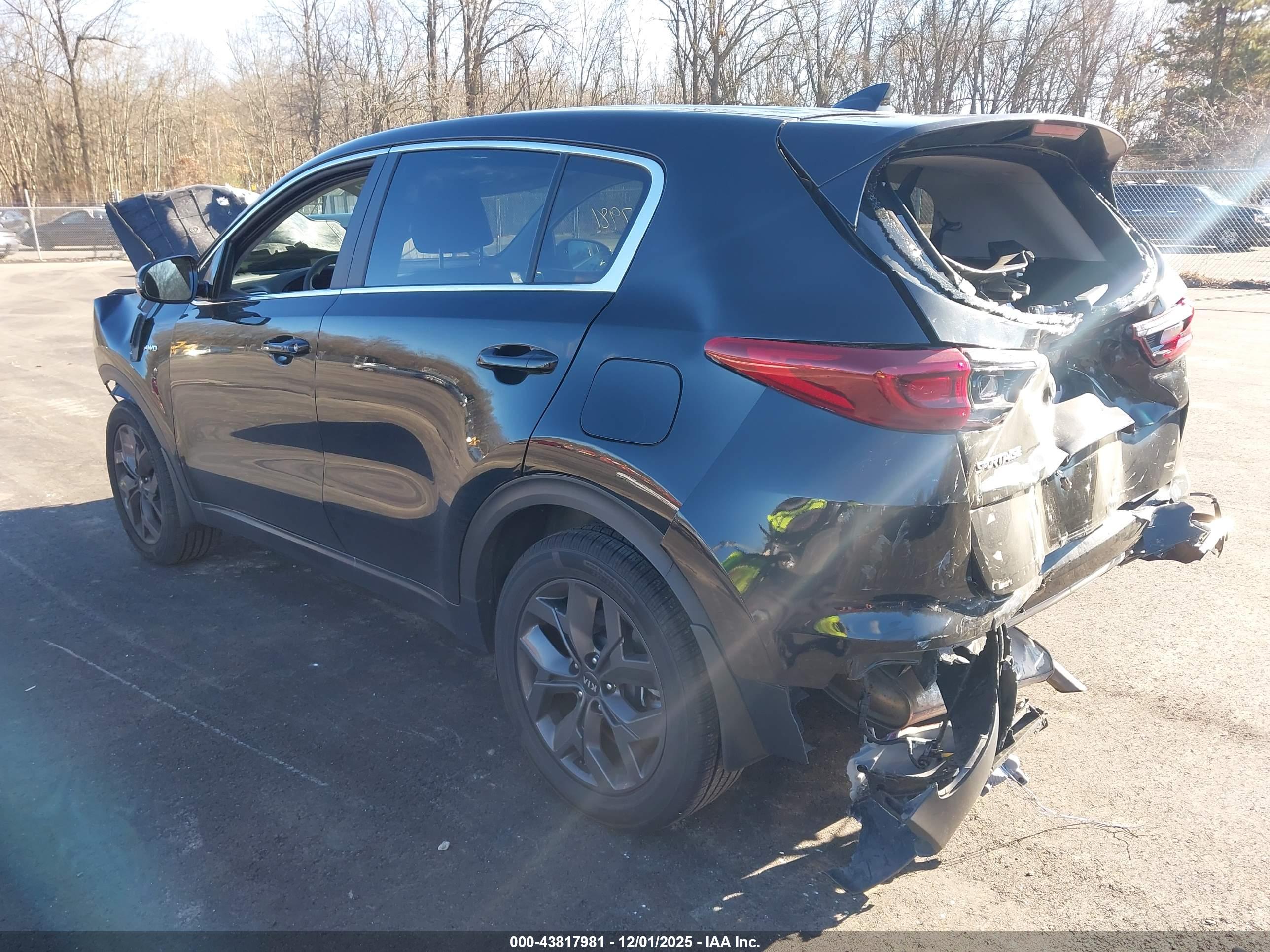 KIA SPORTAGE image 3