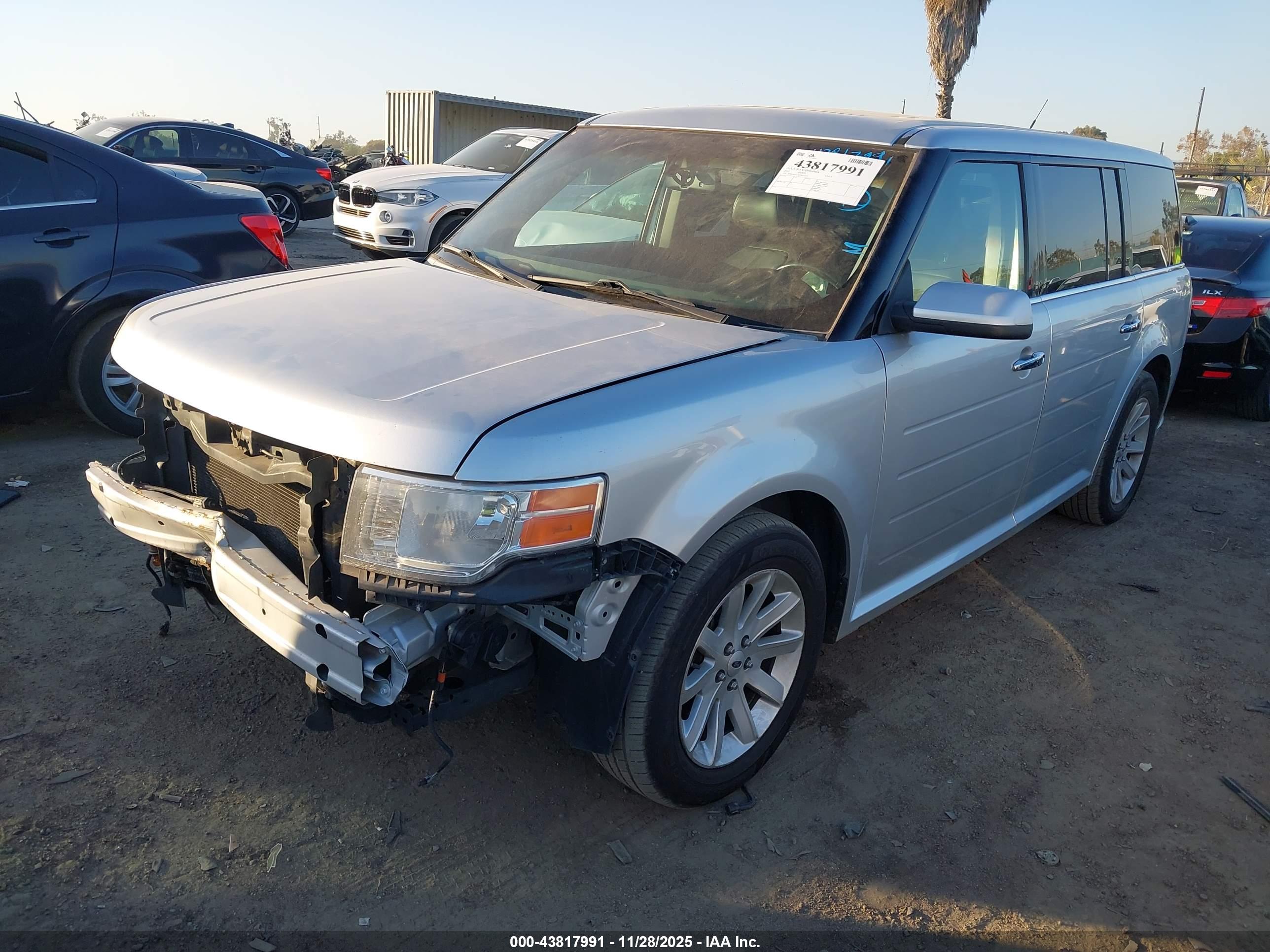 FORD FLEX image 2