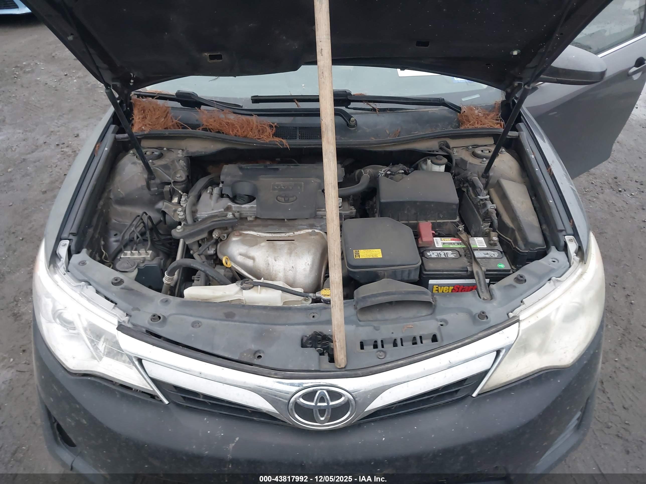 TOYOTA CAMRY image 10