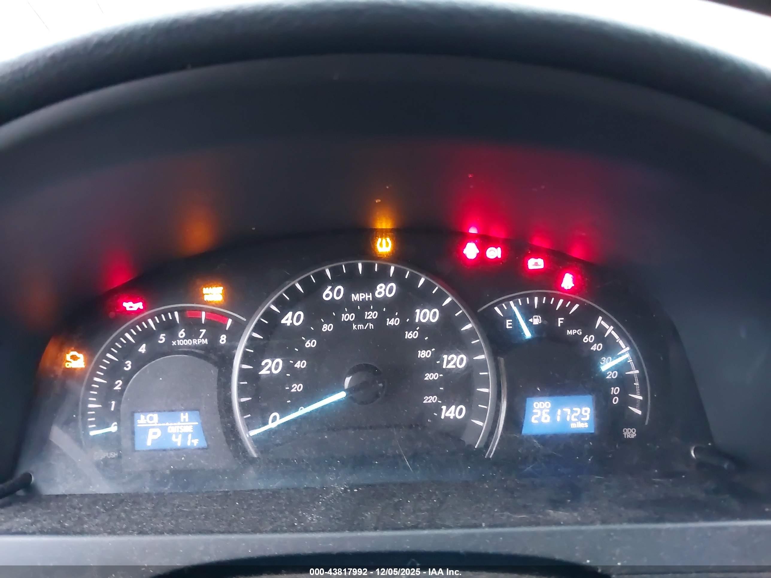 TOYOTA CAMRY image 7