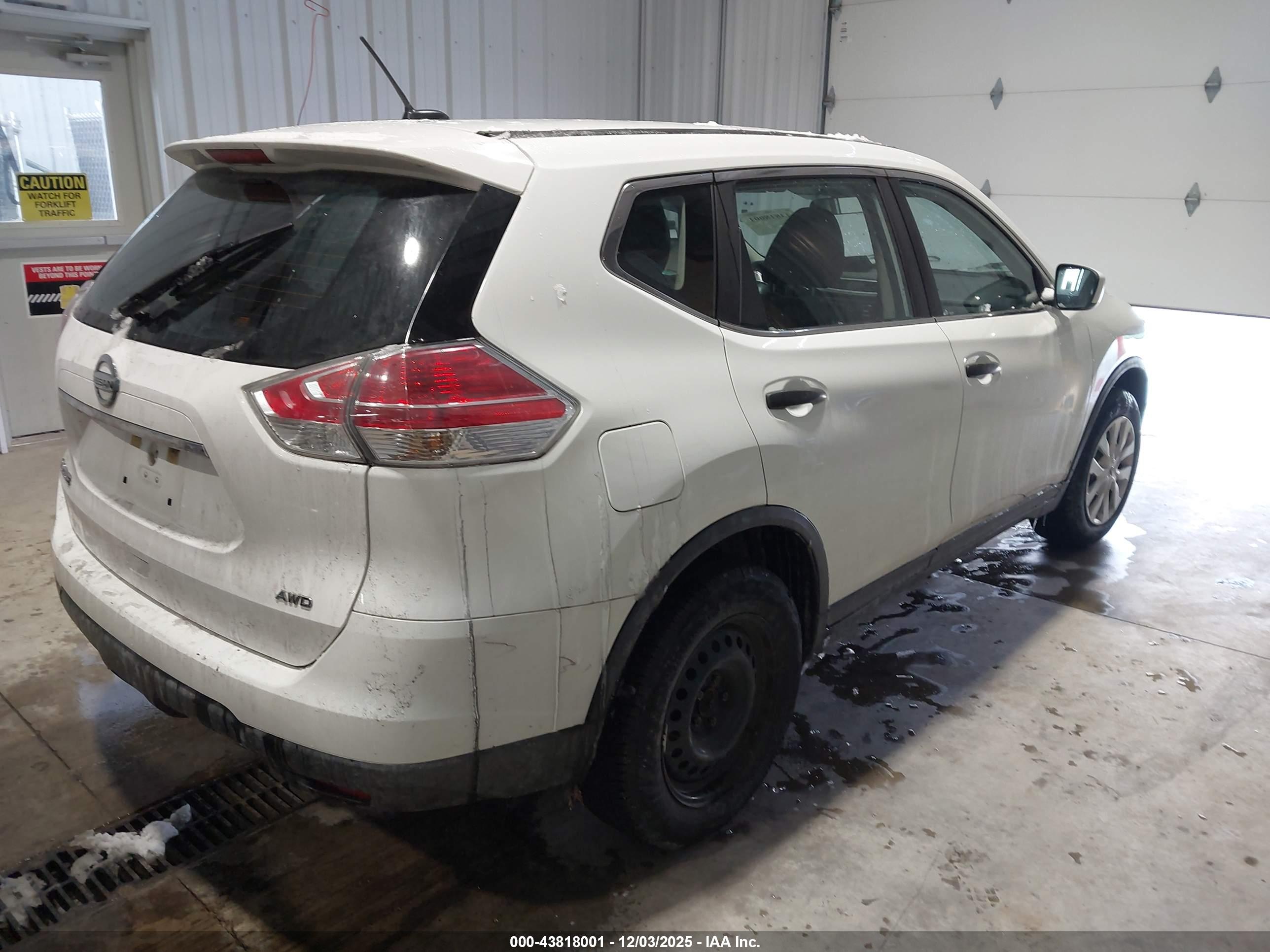 NISSAN ROGUE image 4