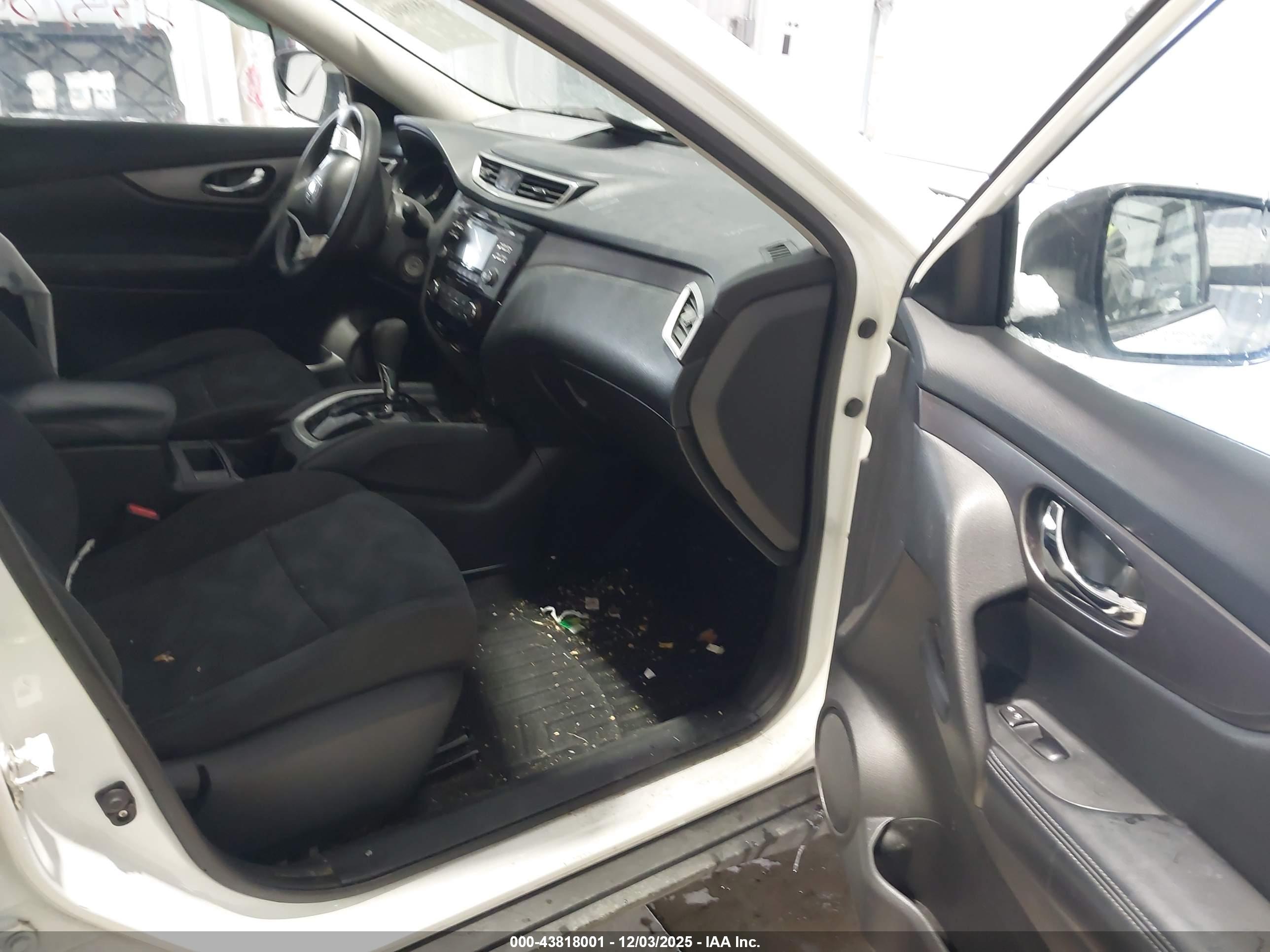 NISSAN ROGUE image 5