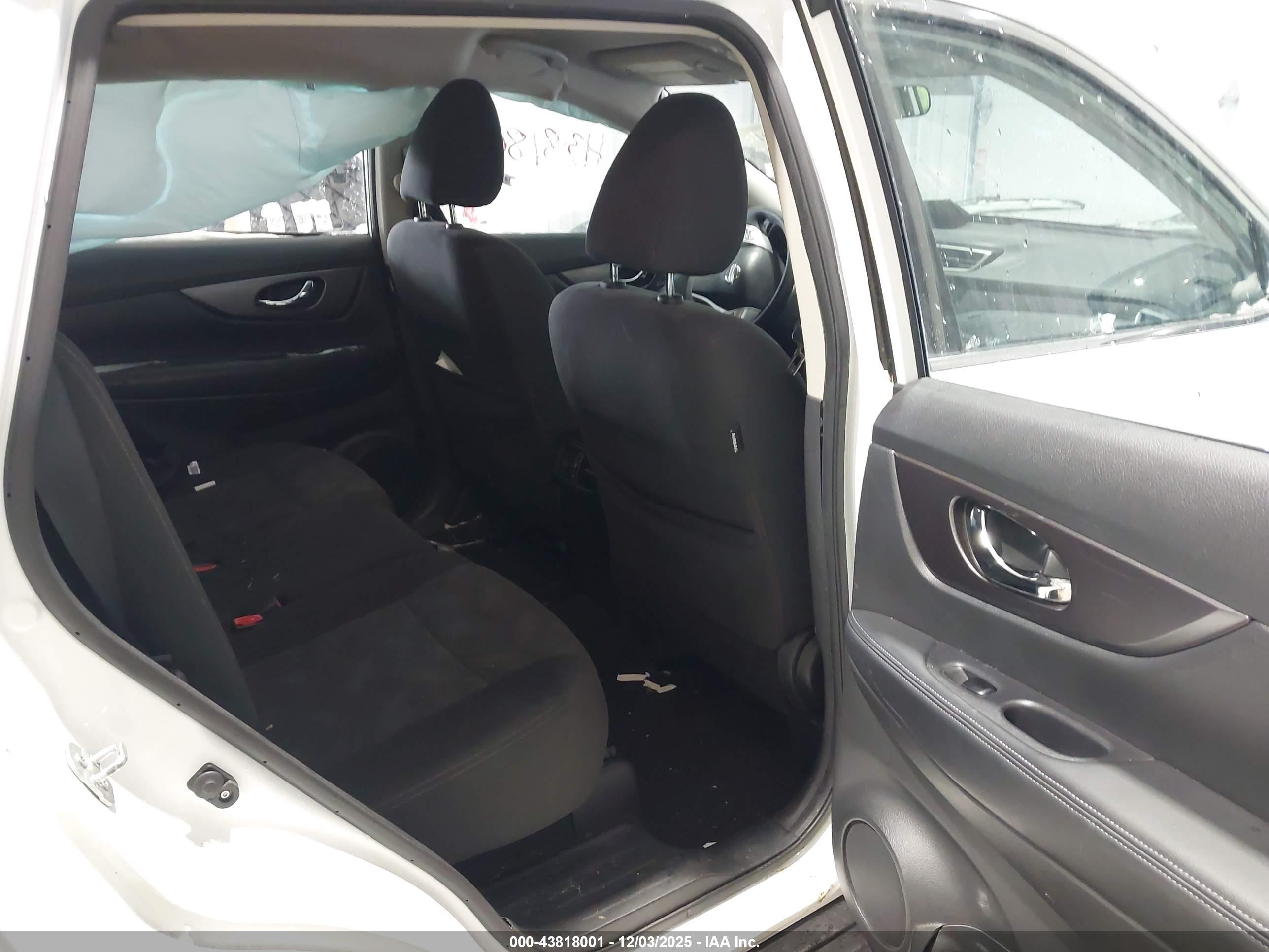 NISSAN ROGUE image 8