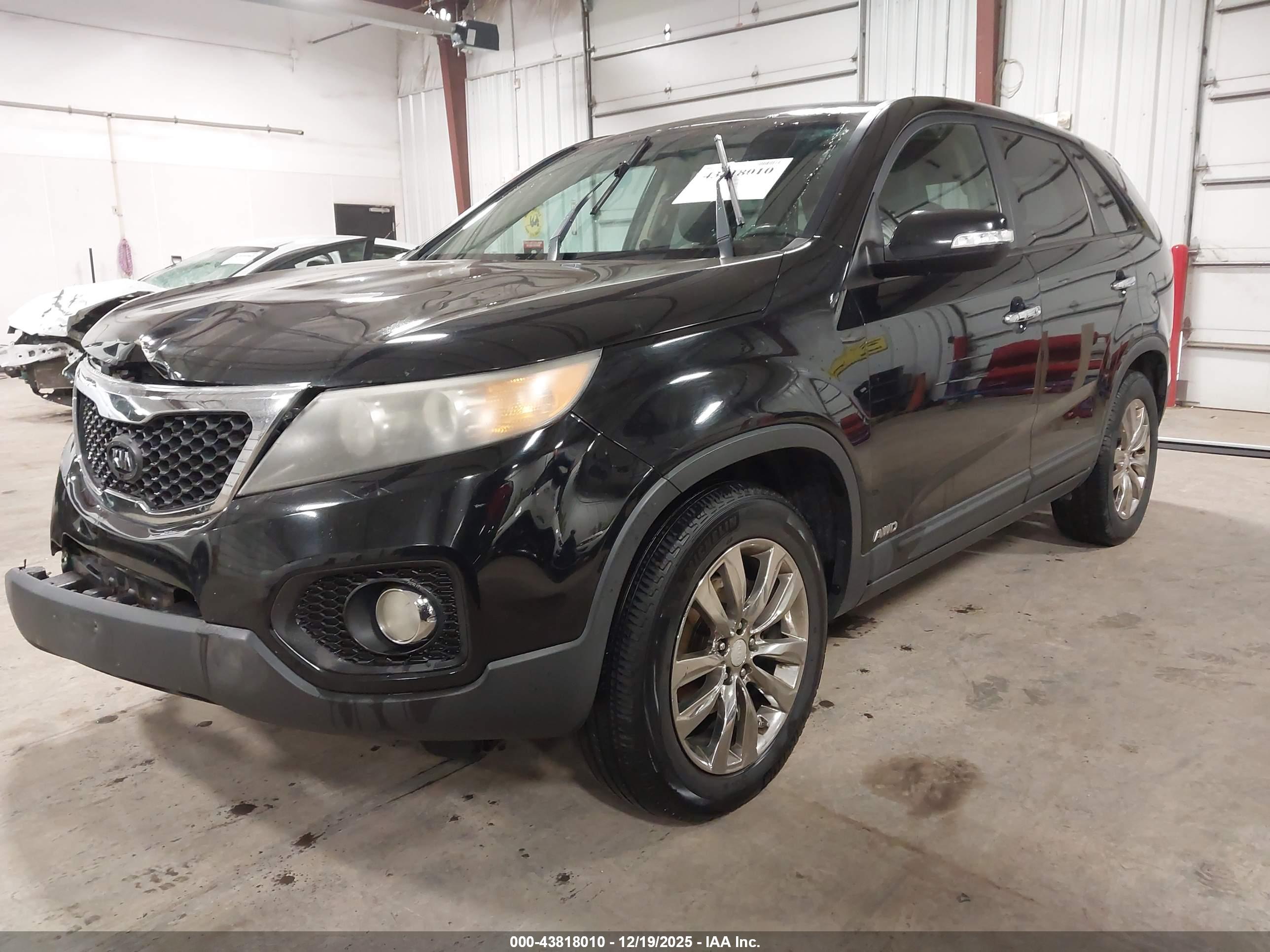 KIA SORENTO image 2