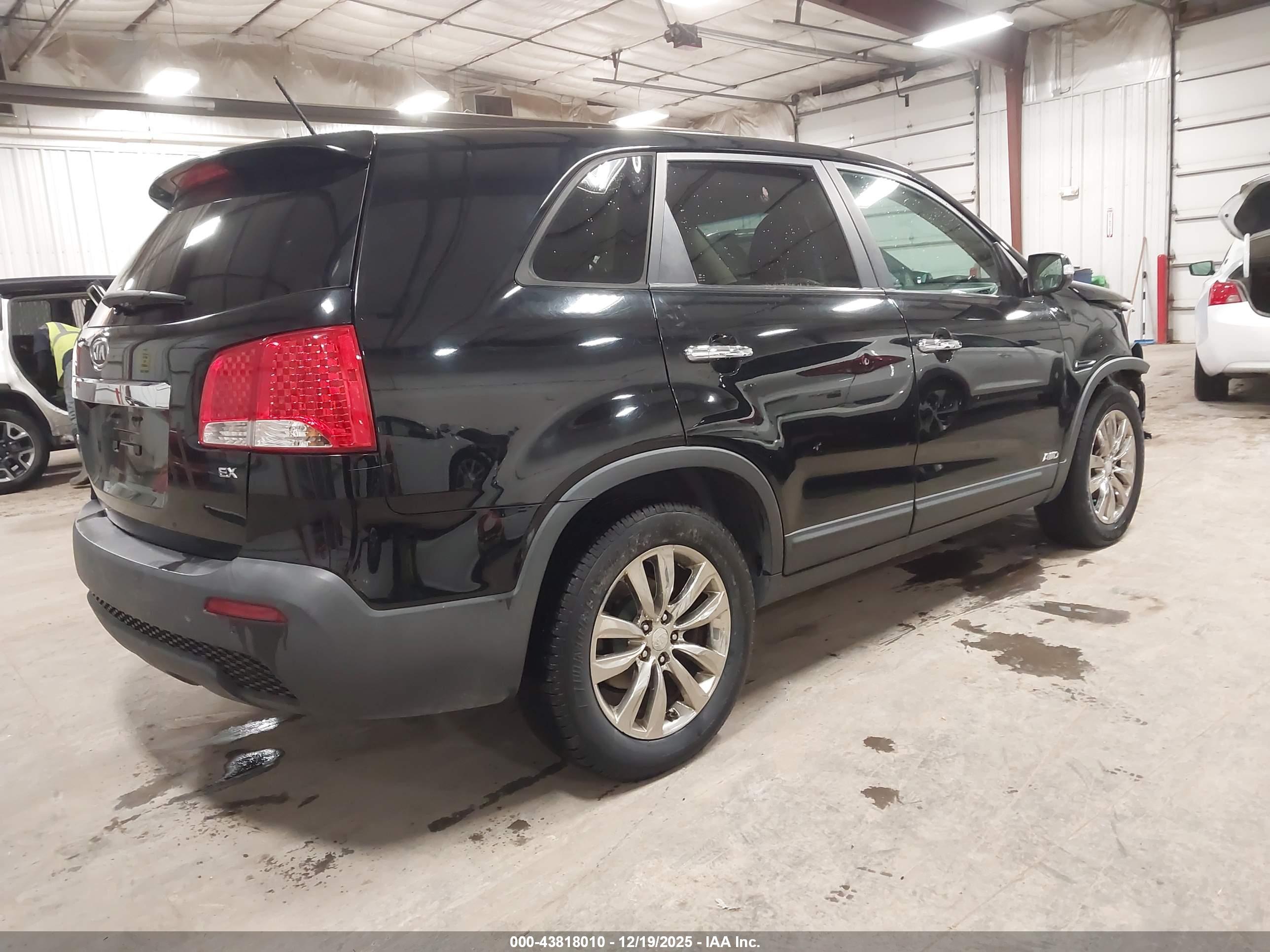 KIA SORENTO image 4