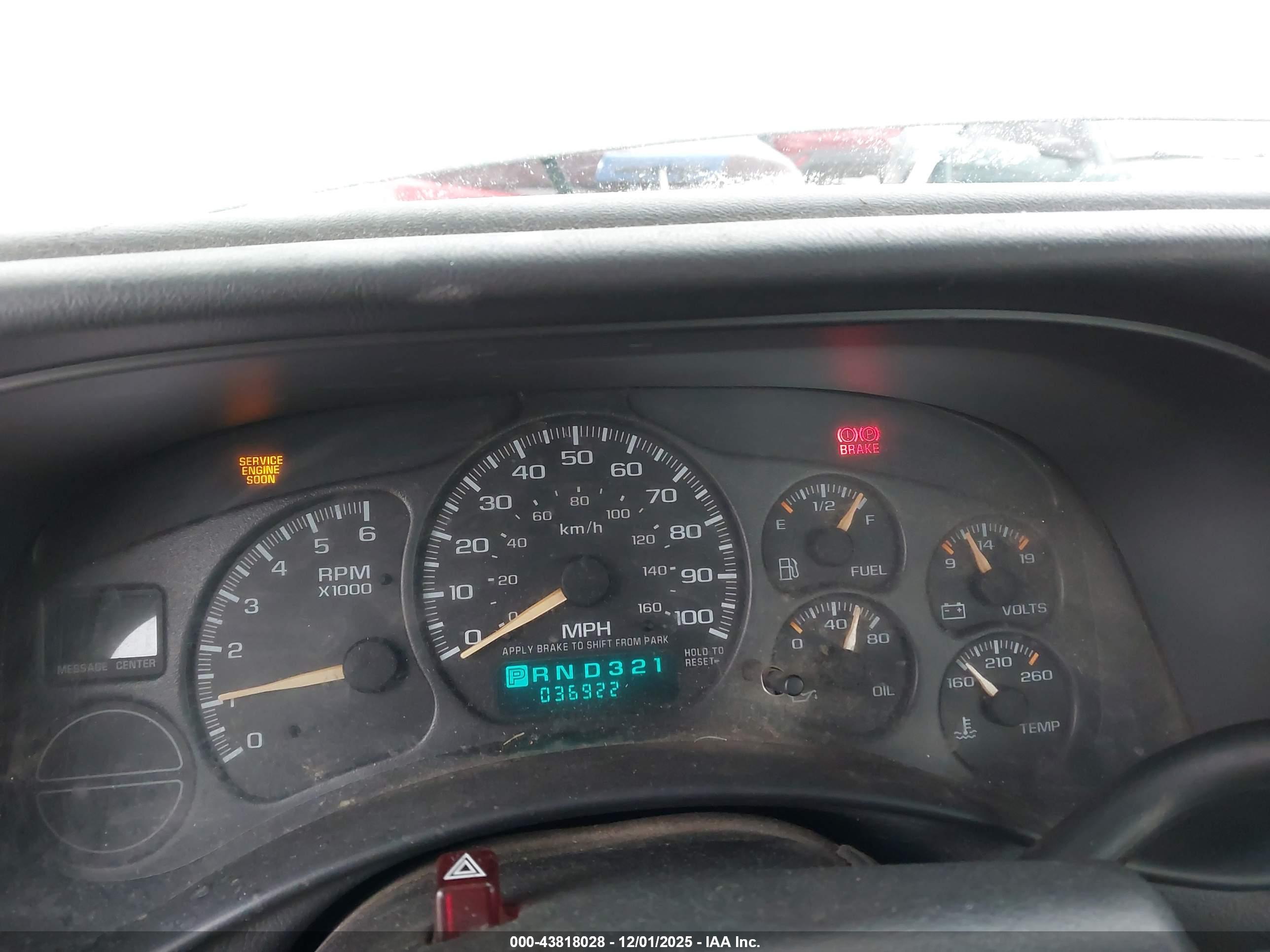 CHEVROLET SILVERADO image 7