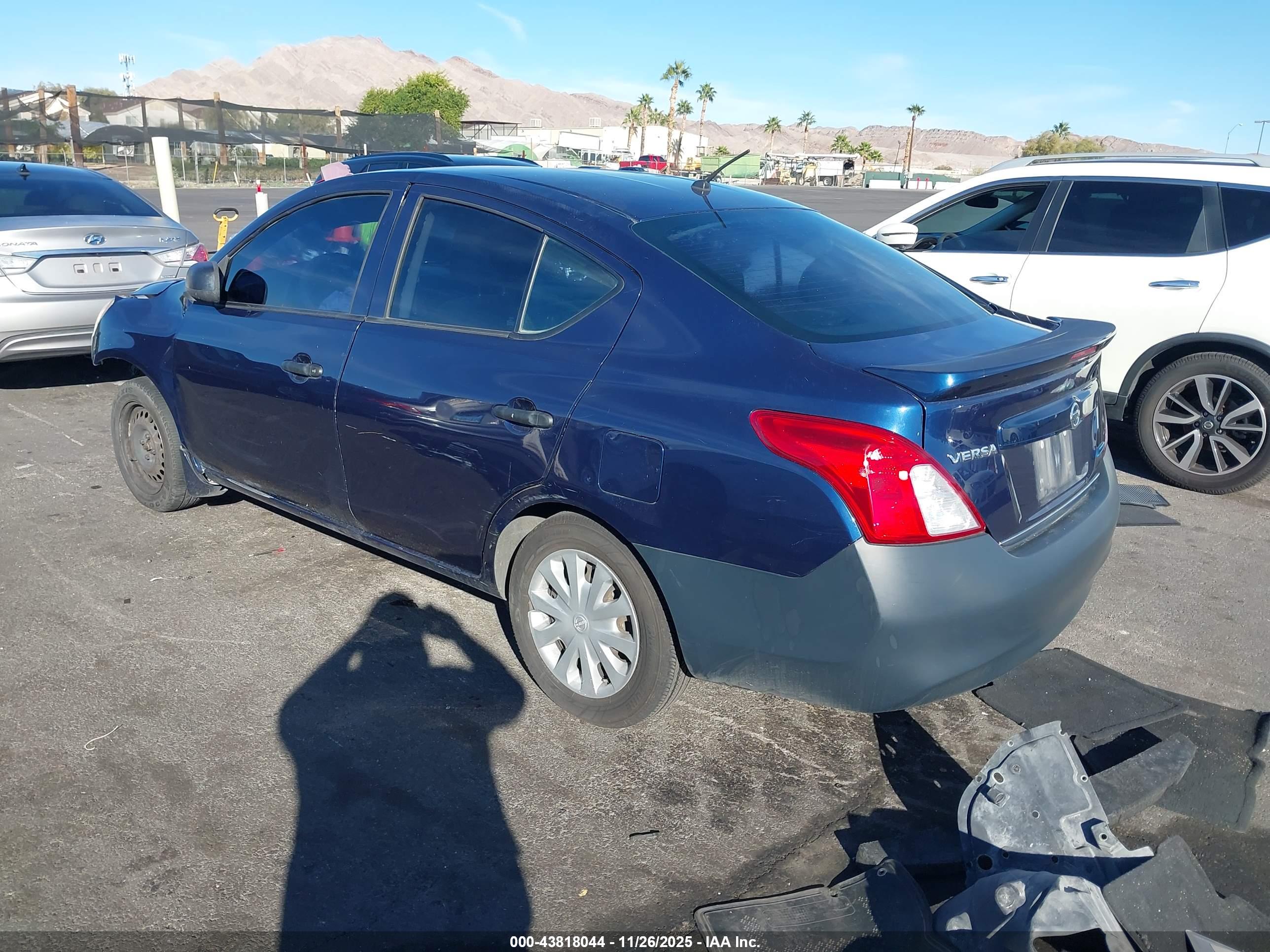 NISSAN VERSA image 3