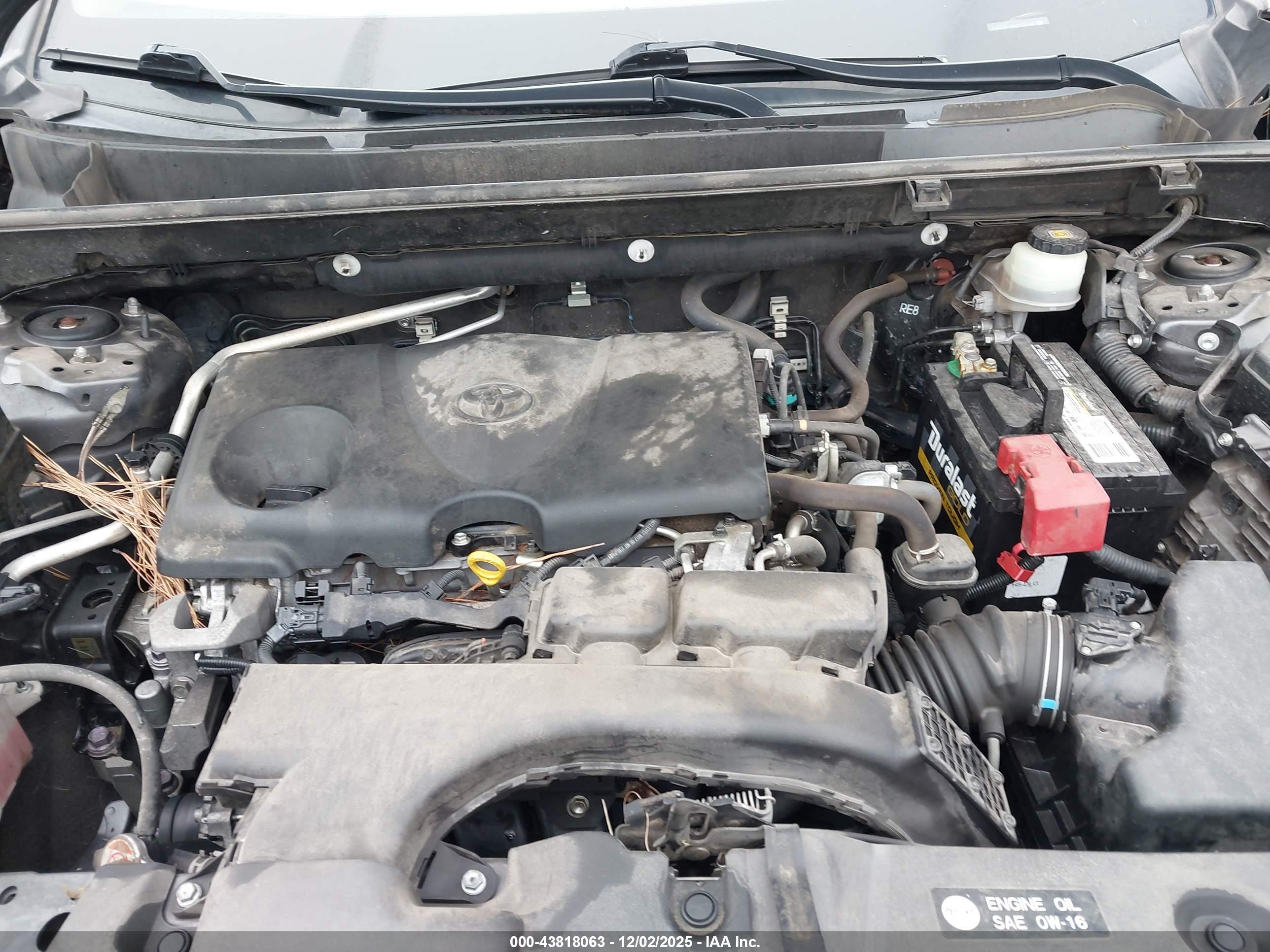 TOYOTA RAV4 image 10
