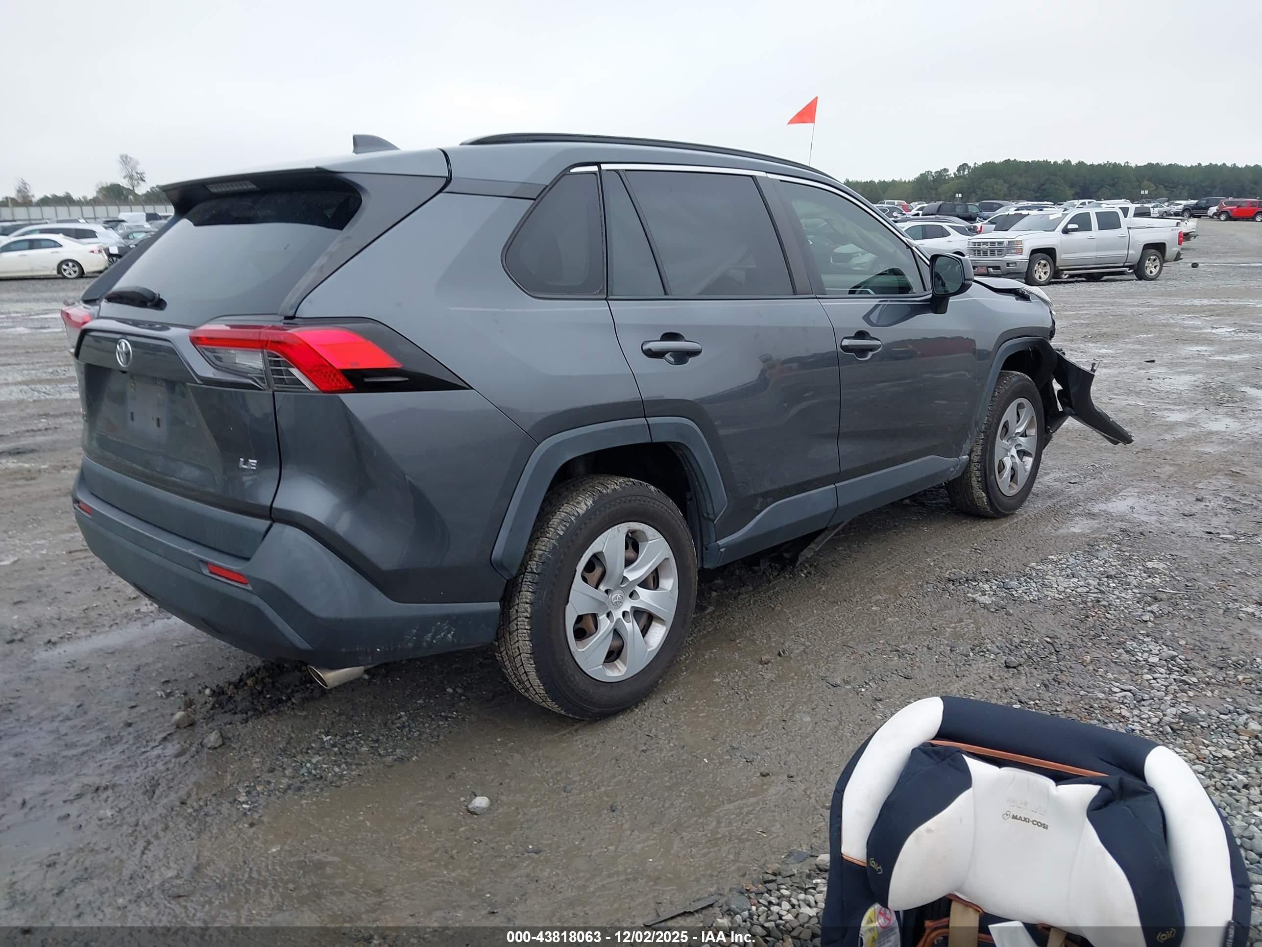 TOYOTA RAV4 image 4