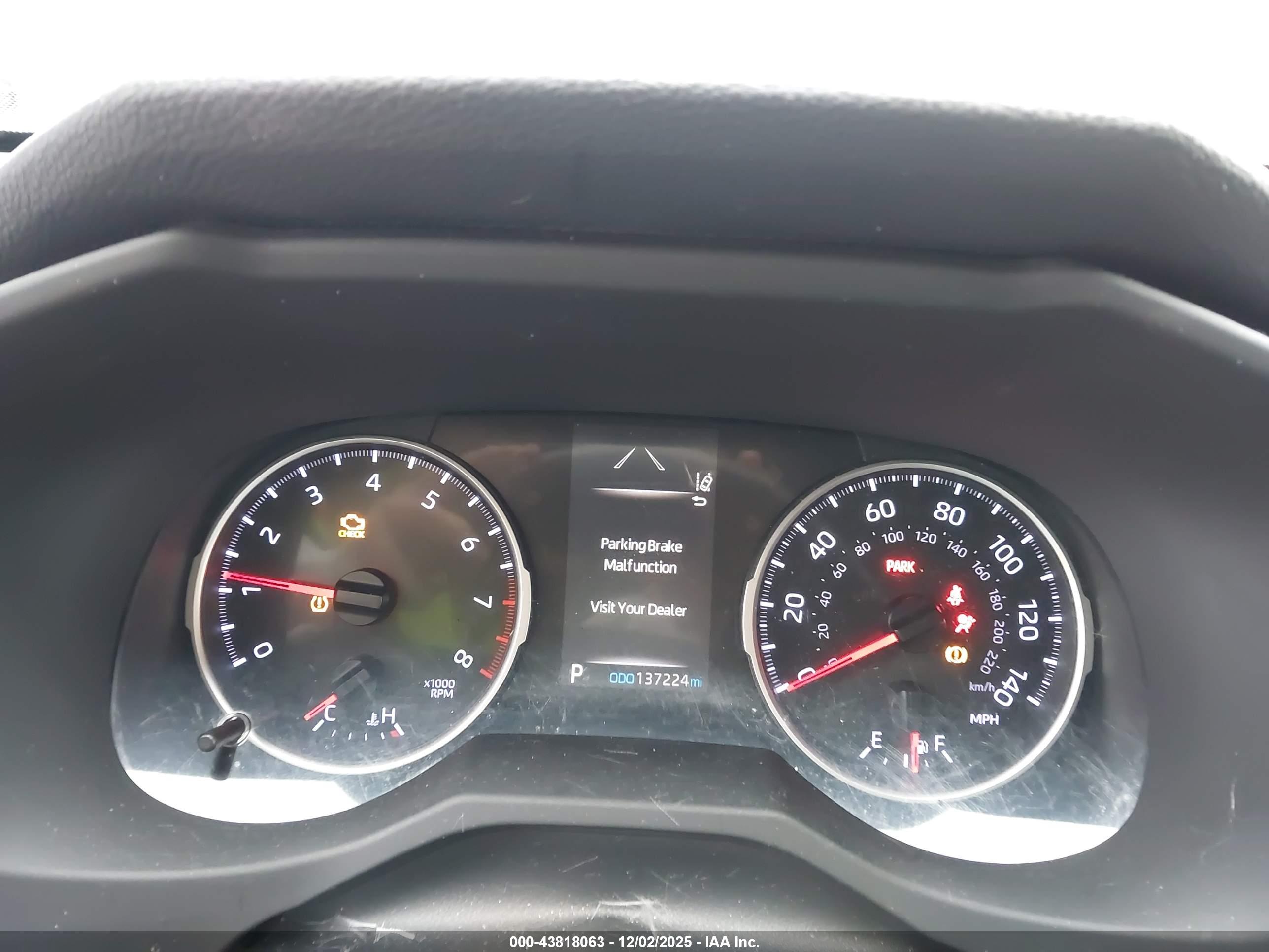 TOYOTA RAV4 image 7