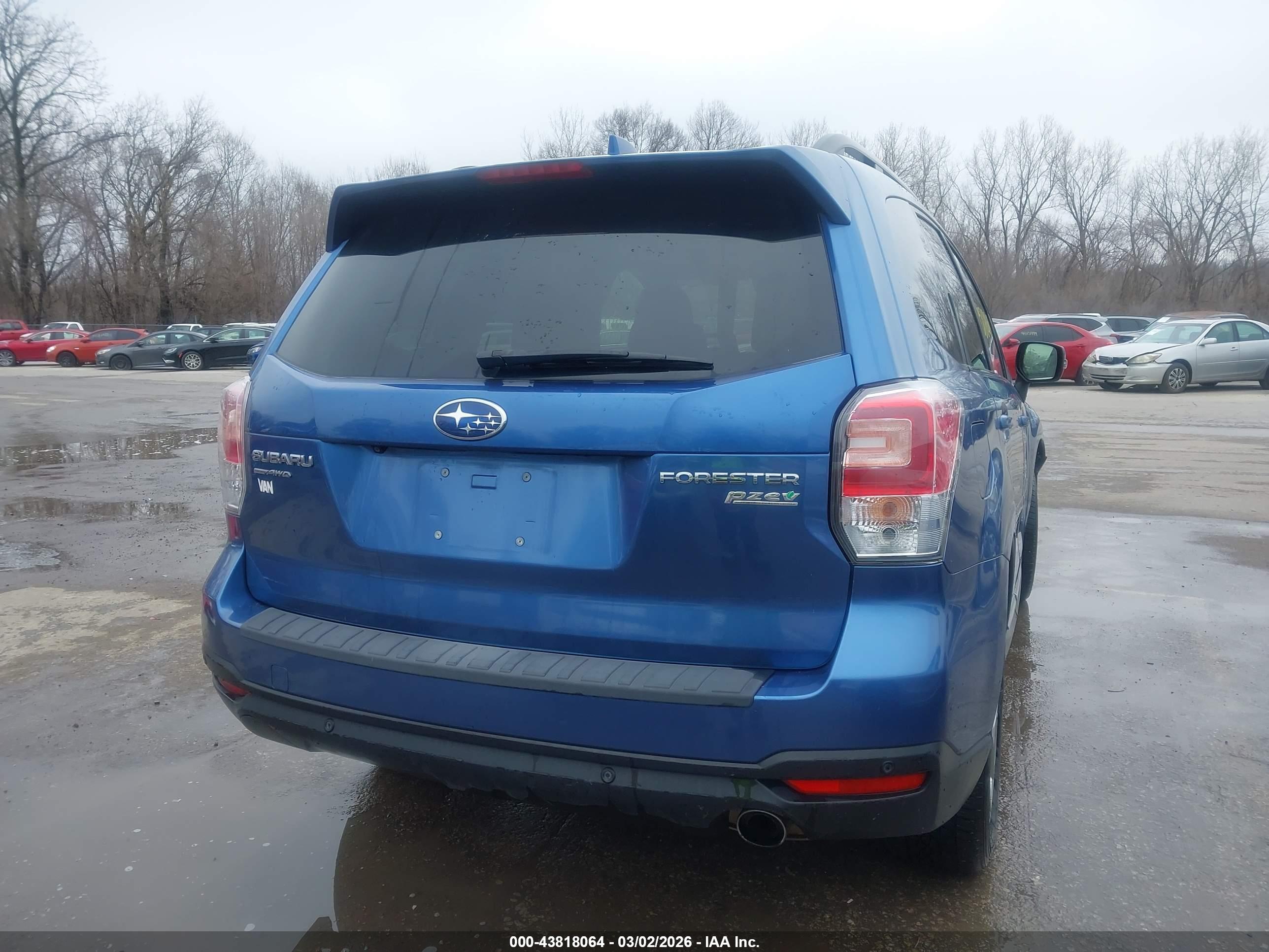 SUBARU FORESTER image 4