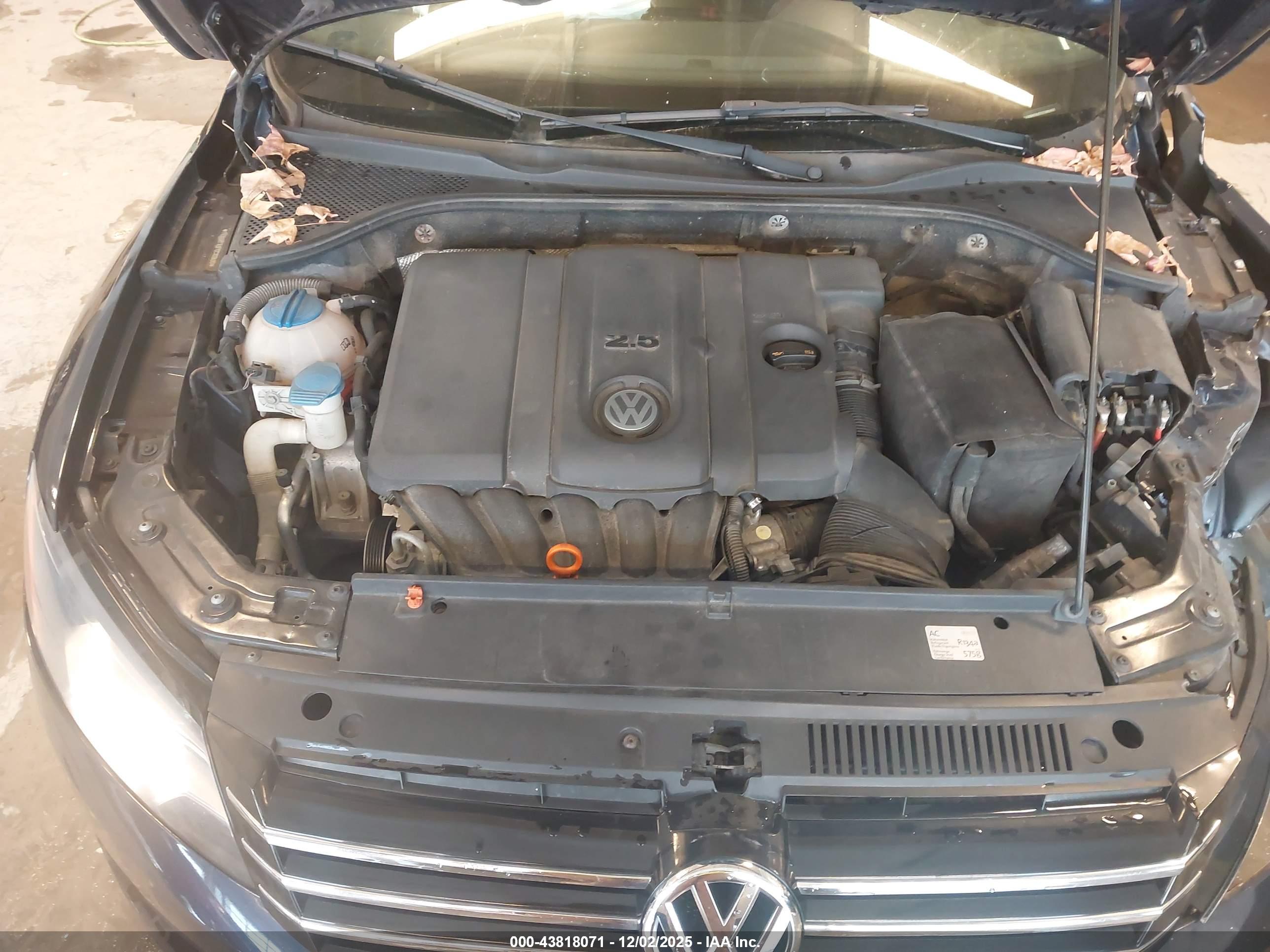 VOLKSWAGEN PASSAT image 10