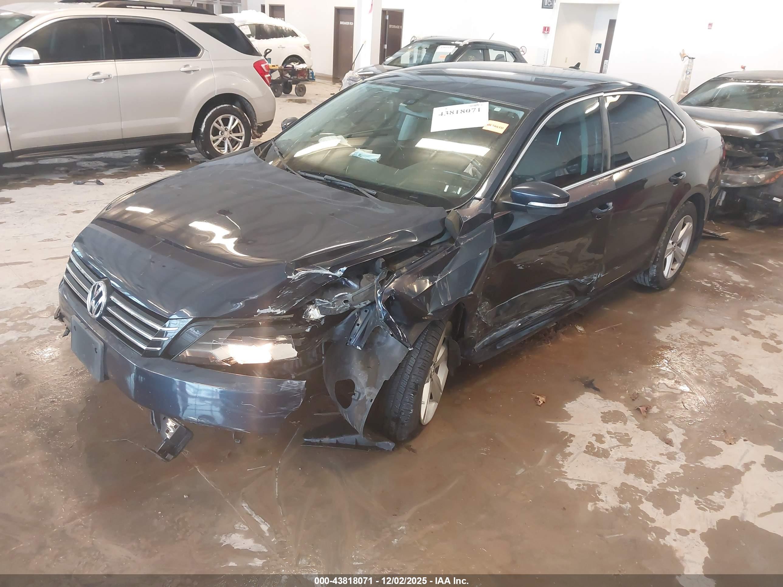 VOLKSWAGEN PASSAT image 2