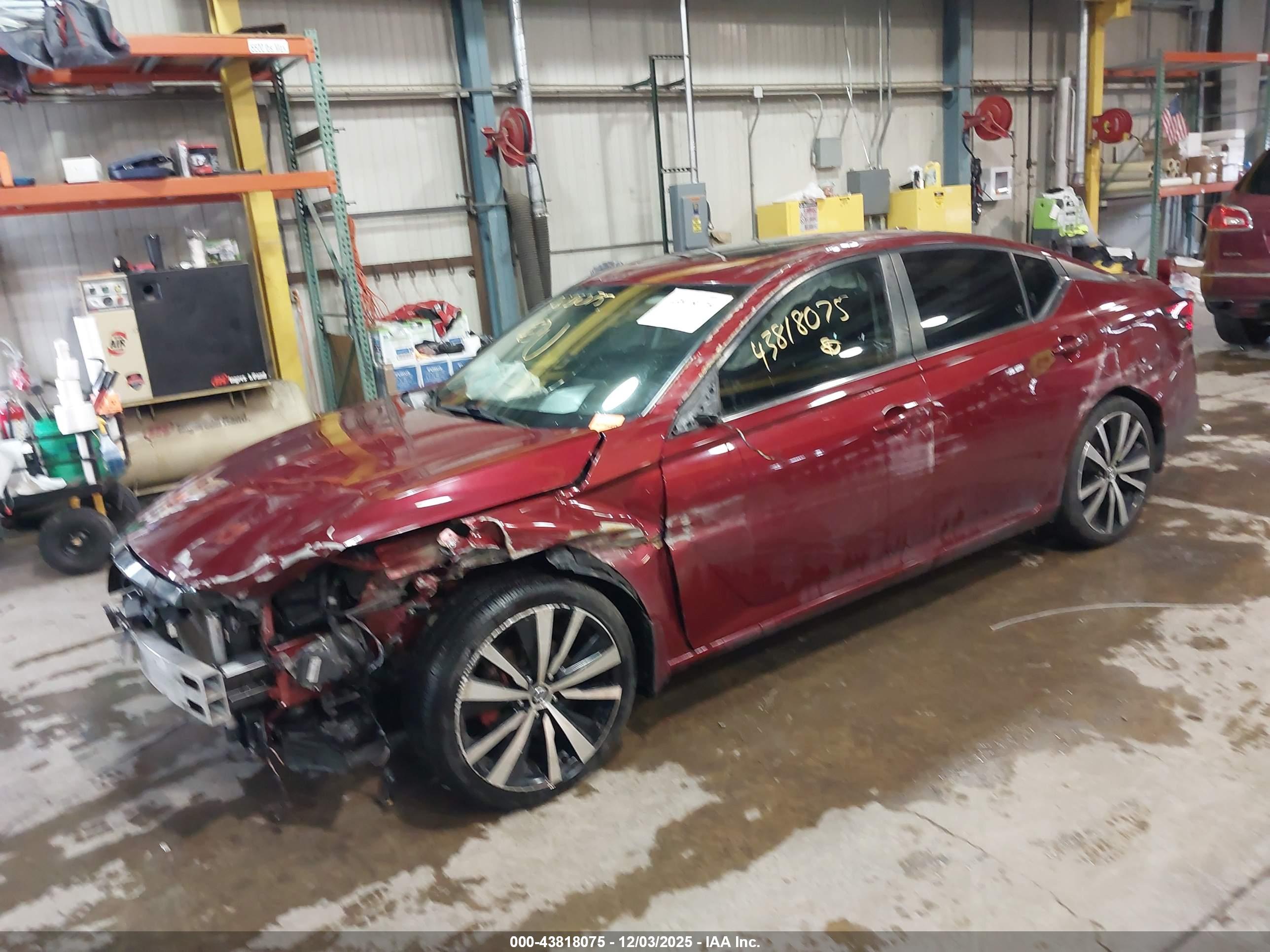 NISSAN ALTIMA image 2