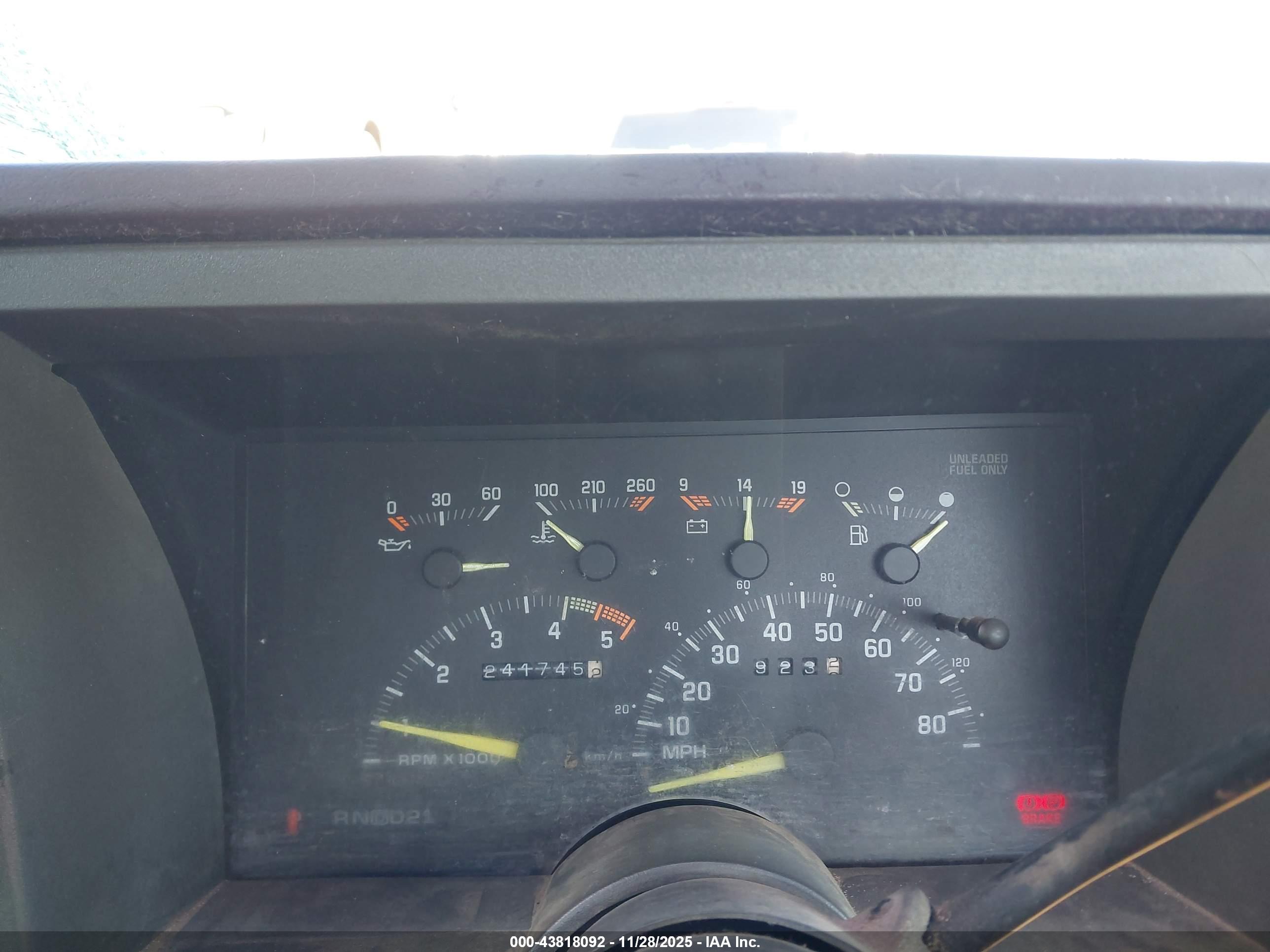 CHEVROLET GMT-400 image 7