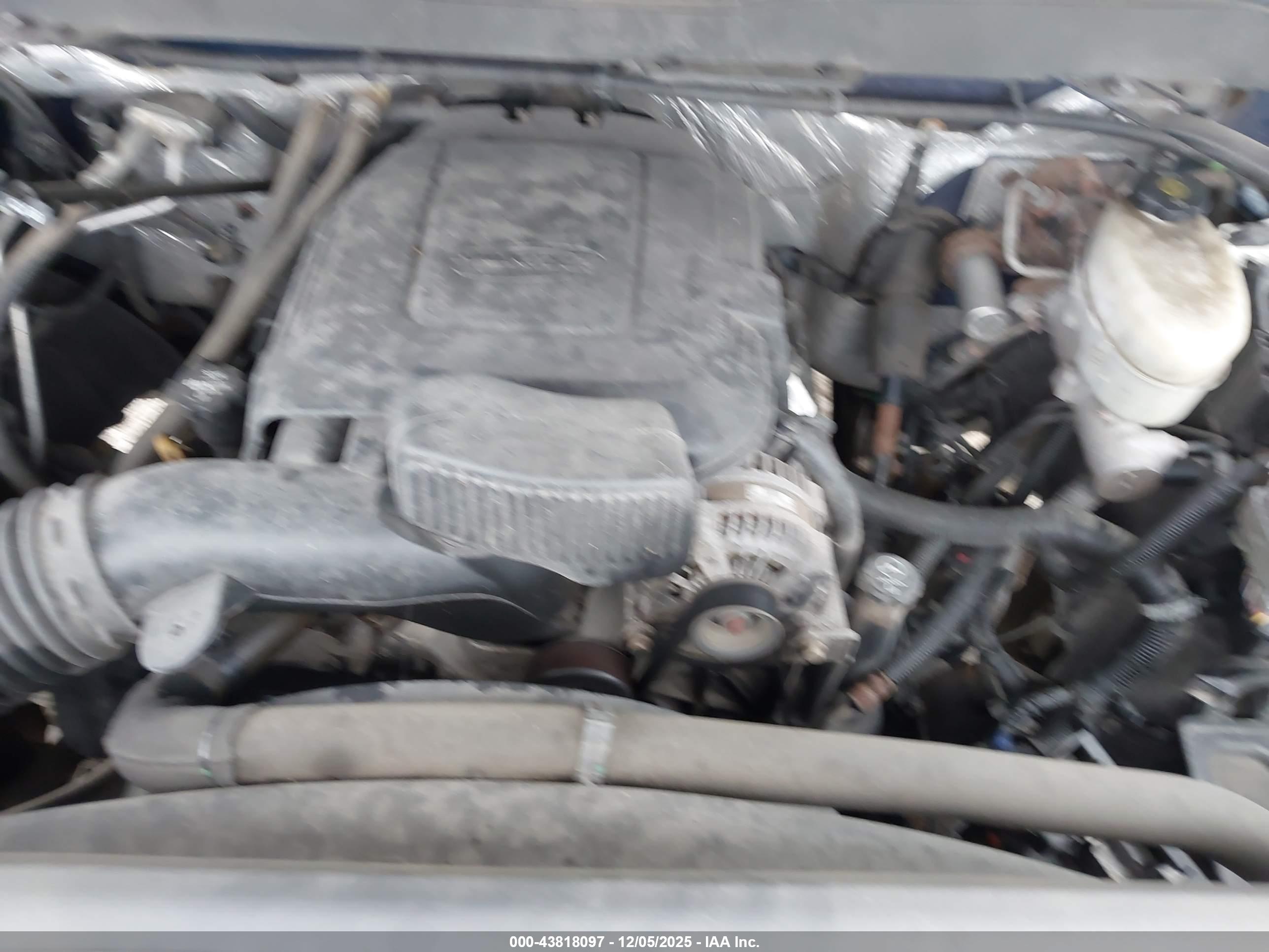 CHEVROLET SILVERADO image 10