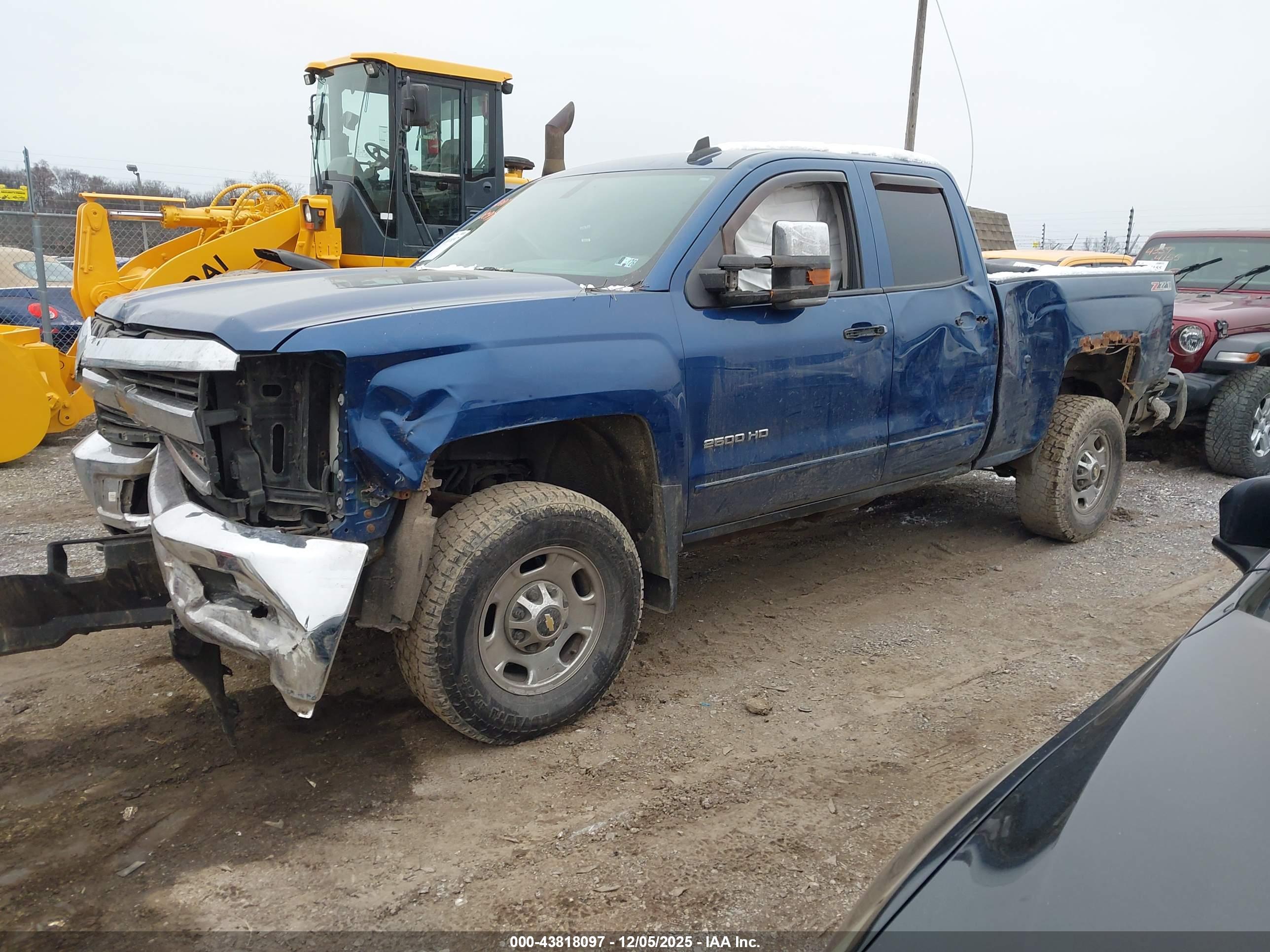 CHEVROLET SILVERADO image 2