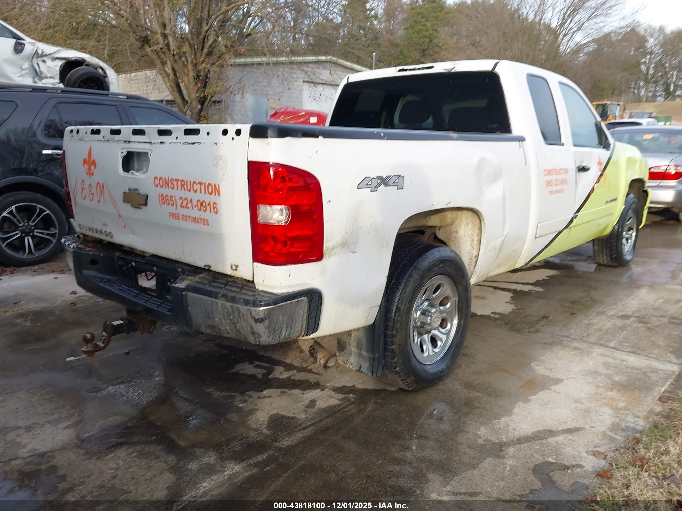 CHEVROLET SILVERADO image 4