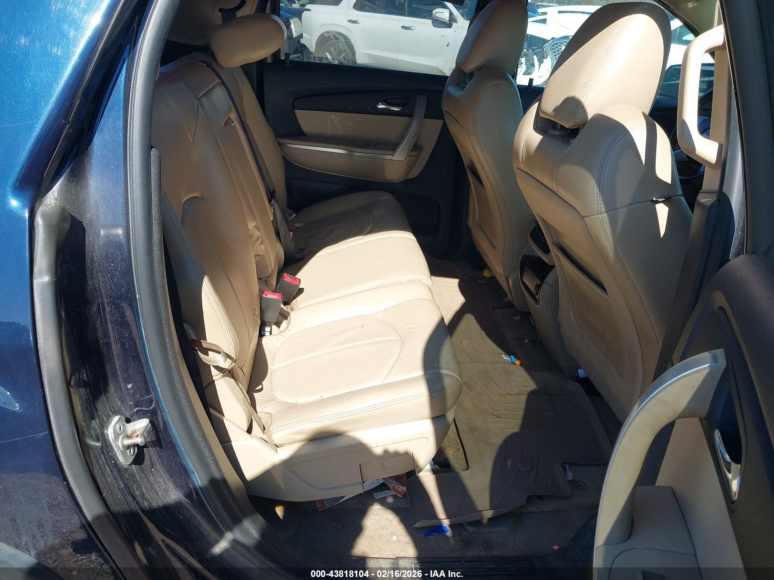 GMC ACADIA image 8