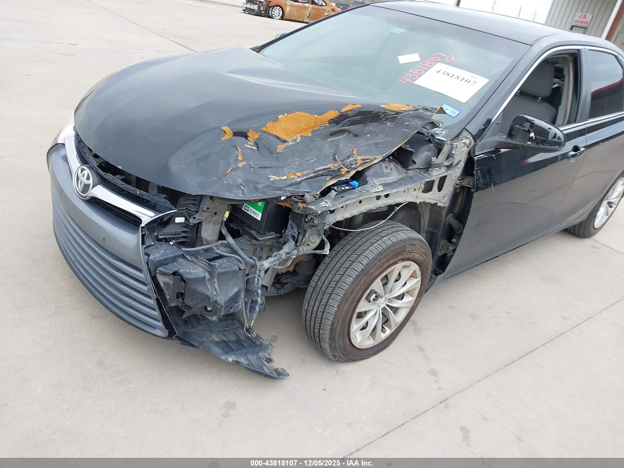 TOYOTA CAMRY image 6
