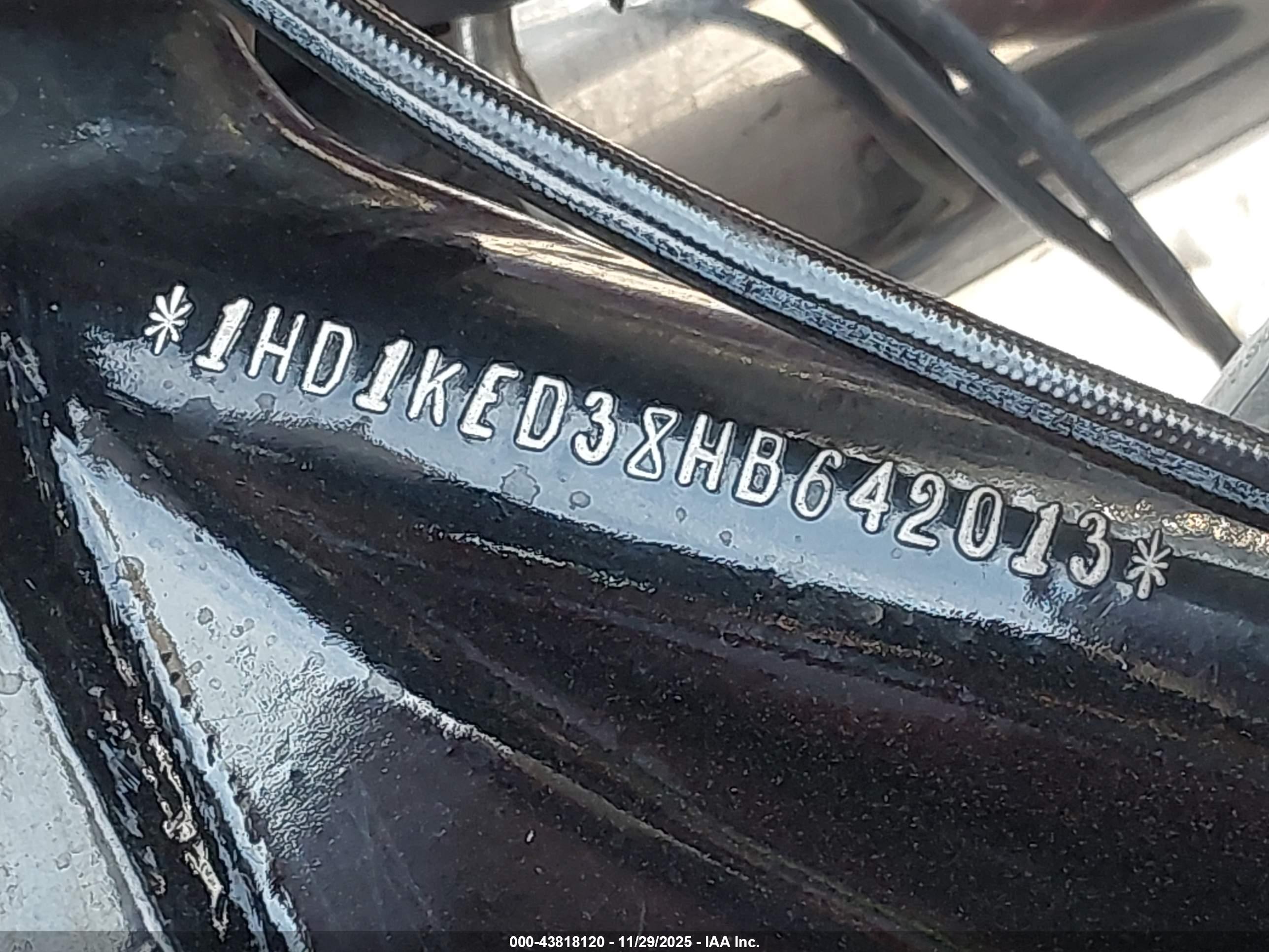 HARLEY-DAVIDSON FLHTK image 10