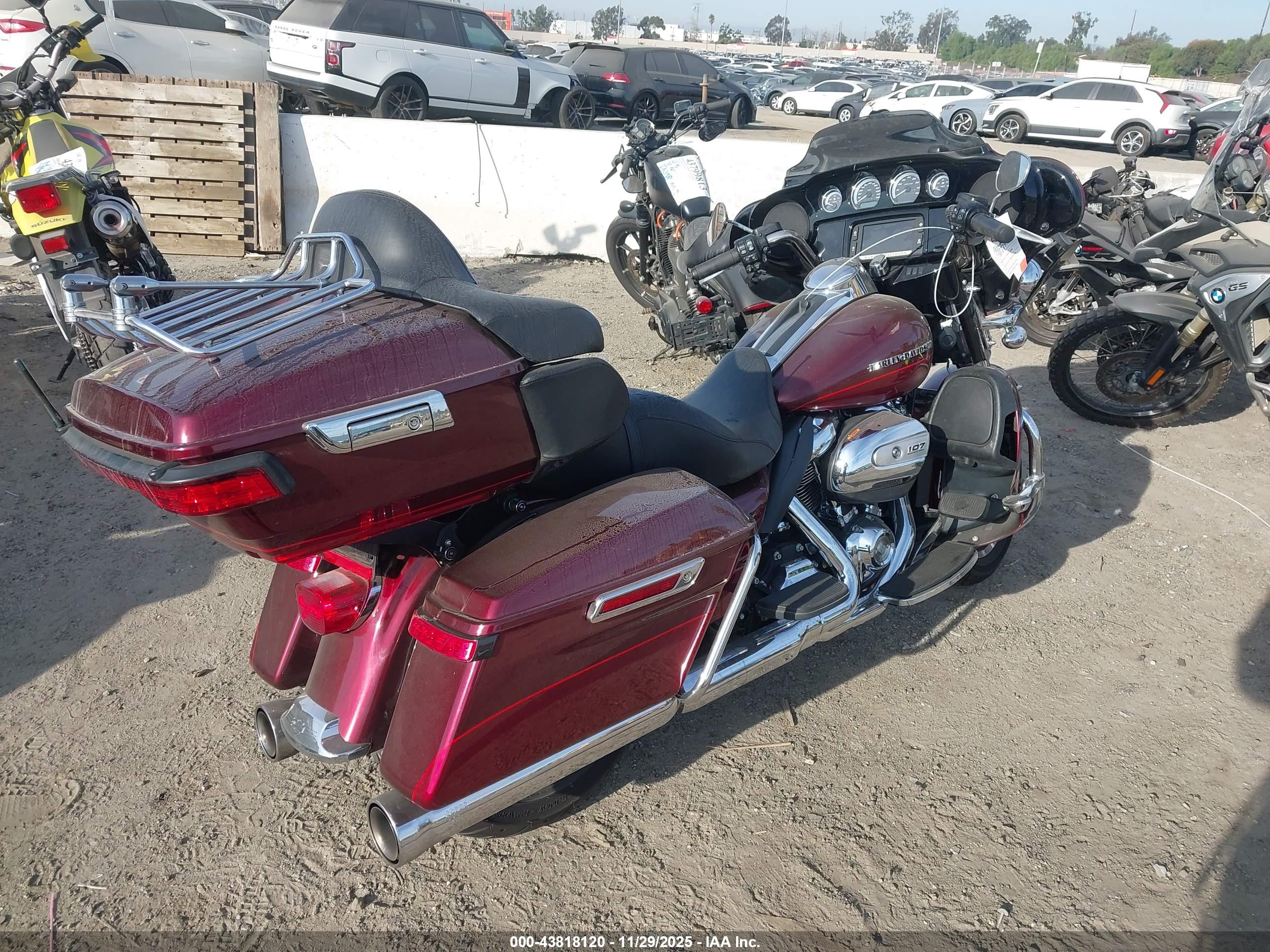 HARLEY-DAVIDSON FLHTK image 4