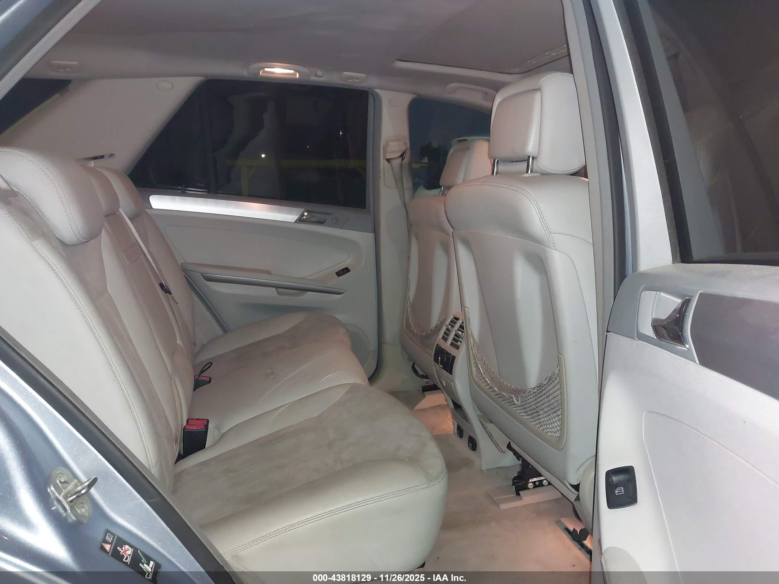 MERCEDES-BENZ ML image 8