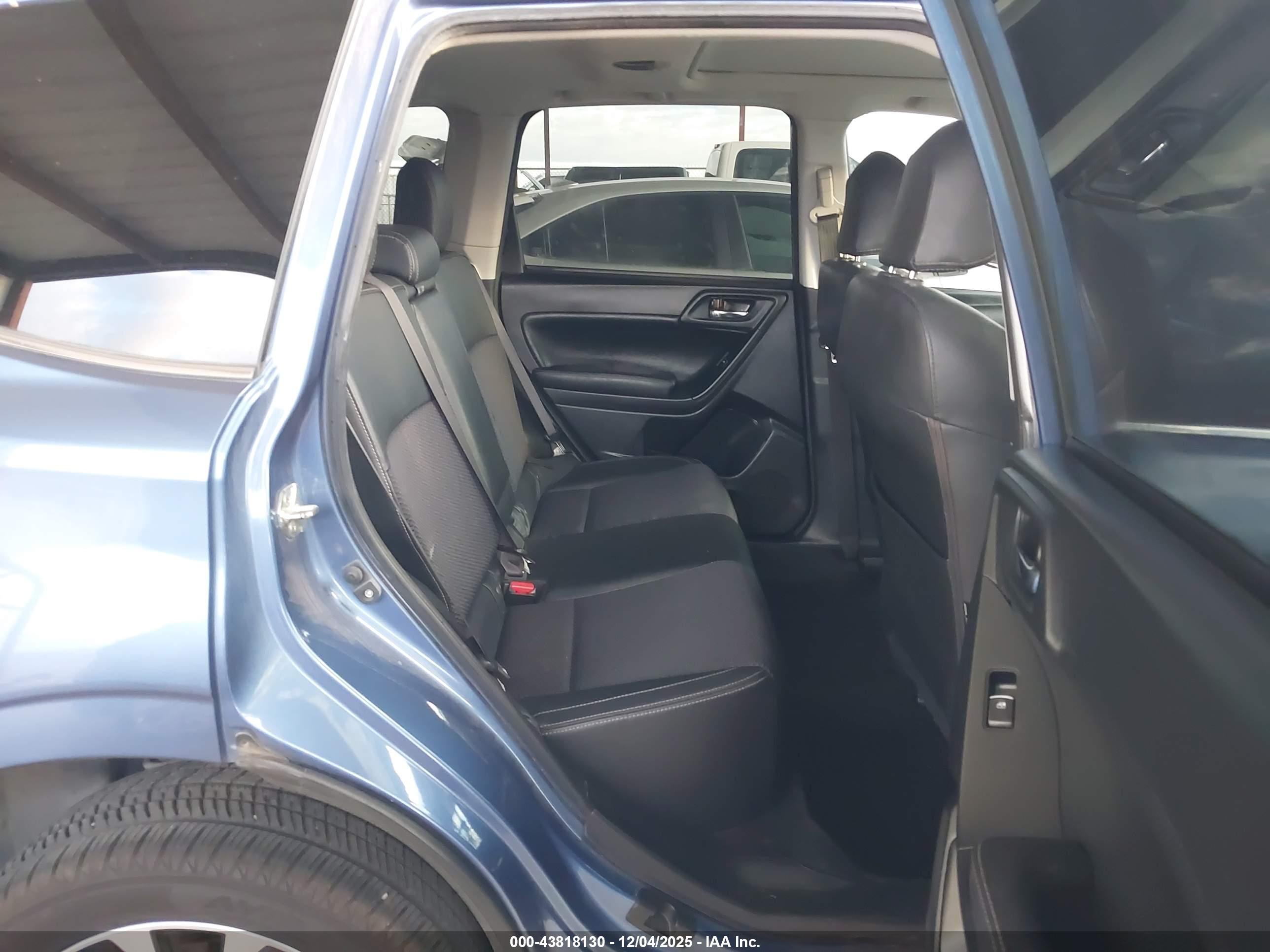 SUBARU FORESTER image 8